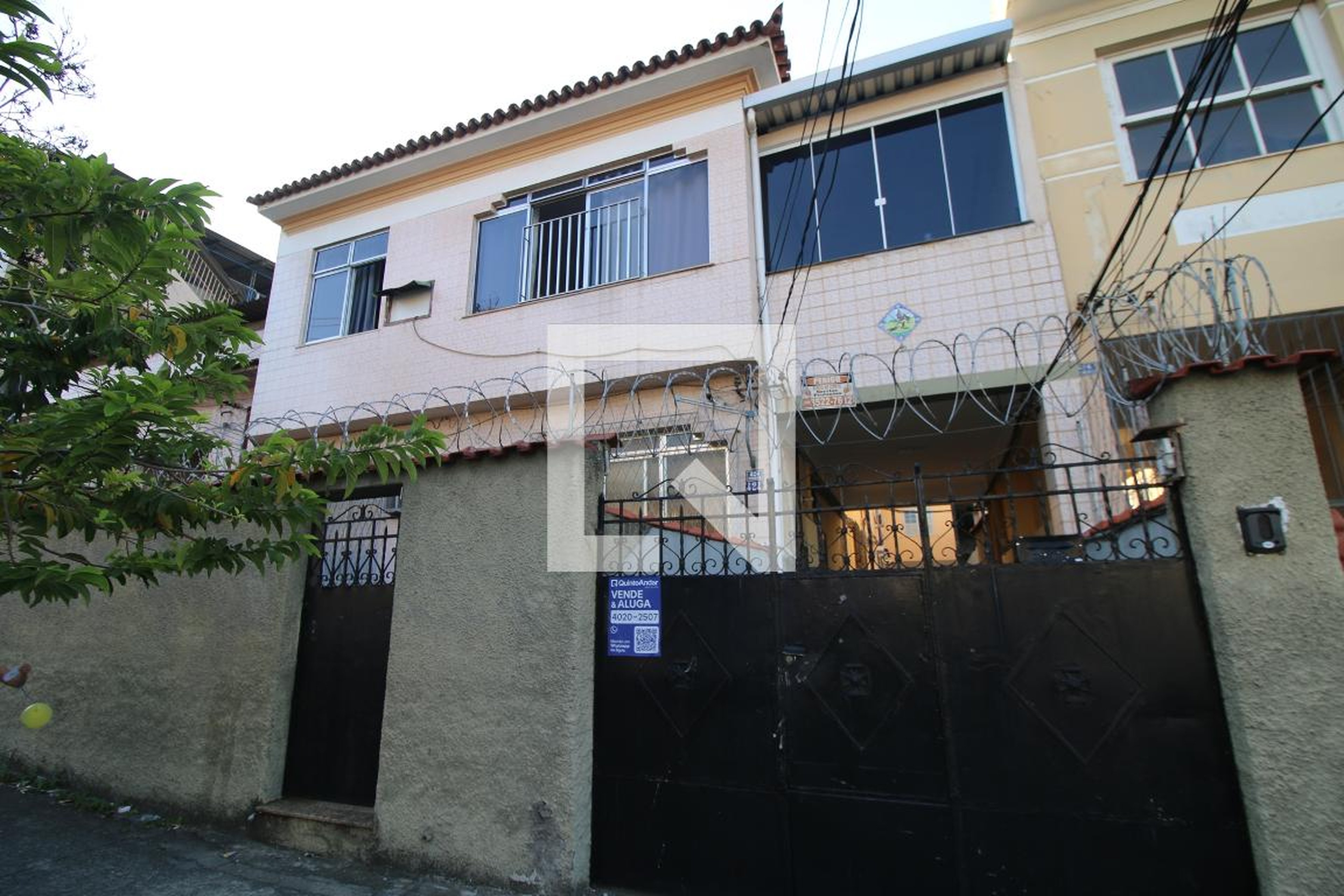 Fachada Condomínio em Rua Santiago, 424