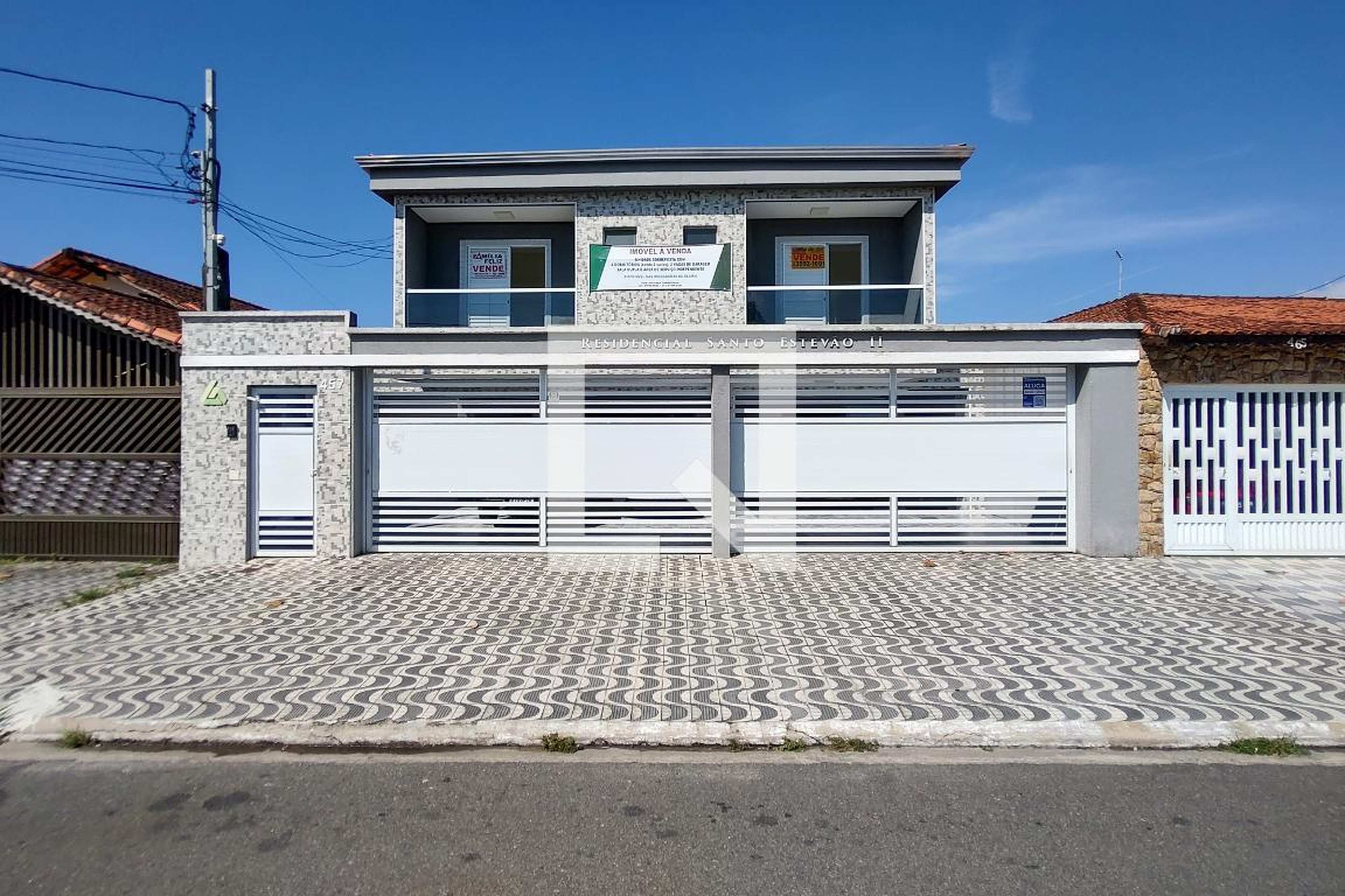 Fachada Condomínio em Rua Nossa Senhora da Praia Grande, 457