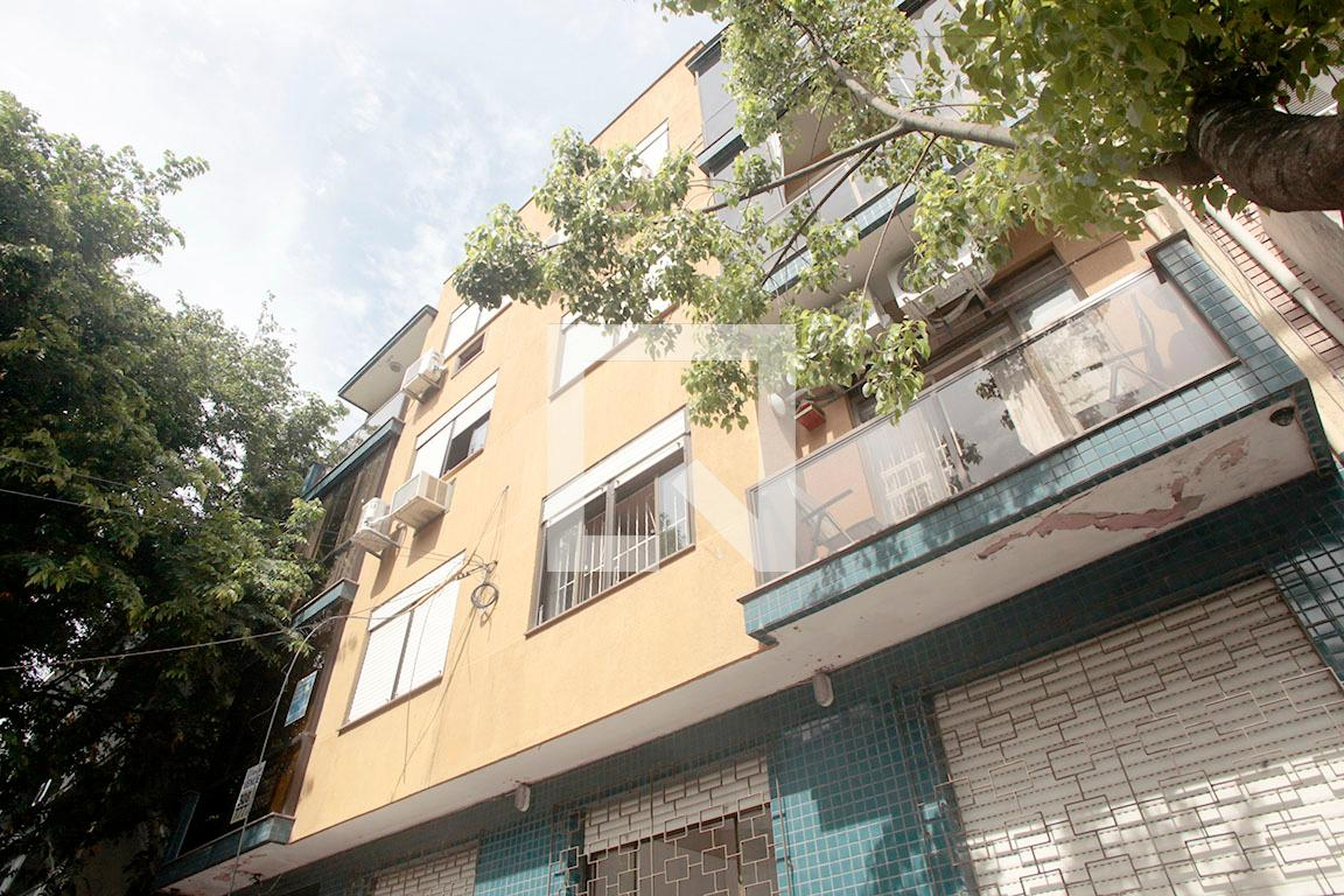 Fachada Condomínio em Rua Jacinto Gomes, 223