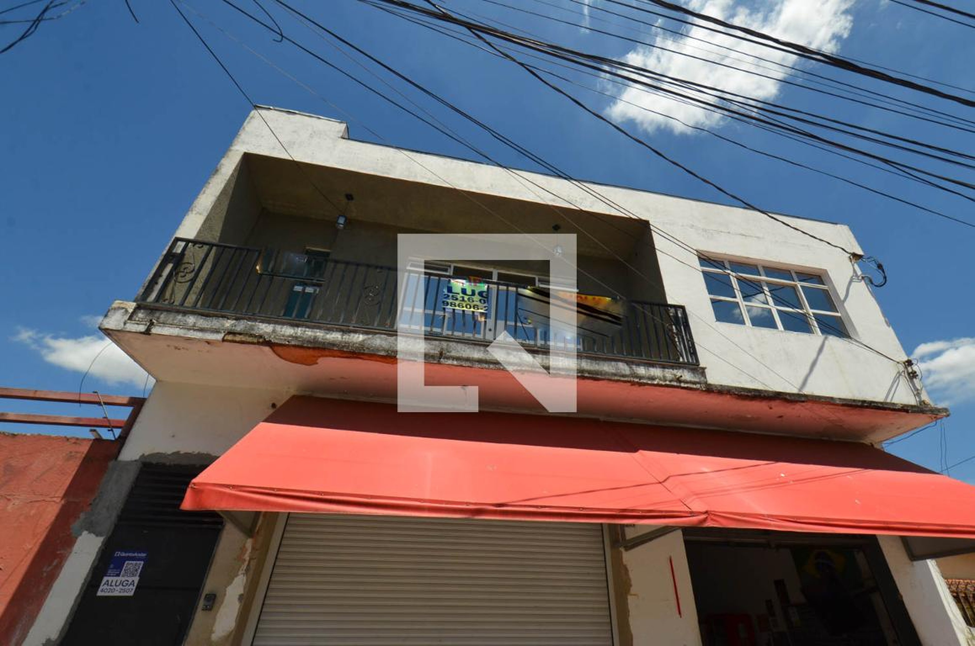 Fachada Condomínio em Rua Vicente Risola, 637