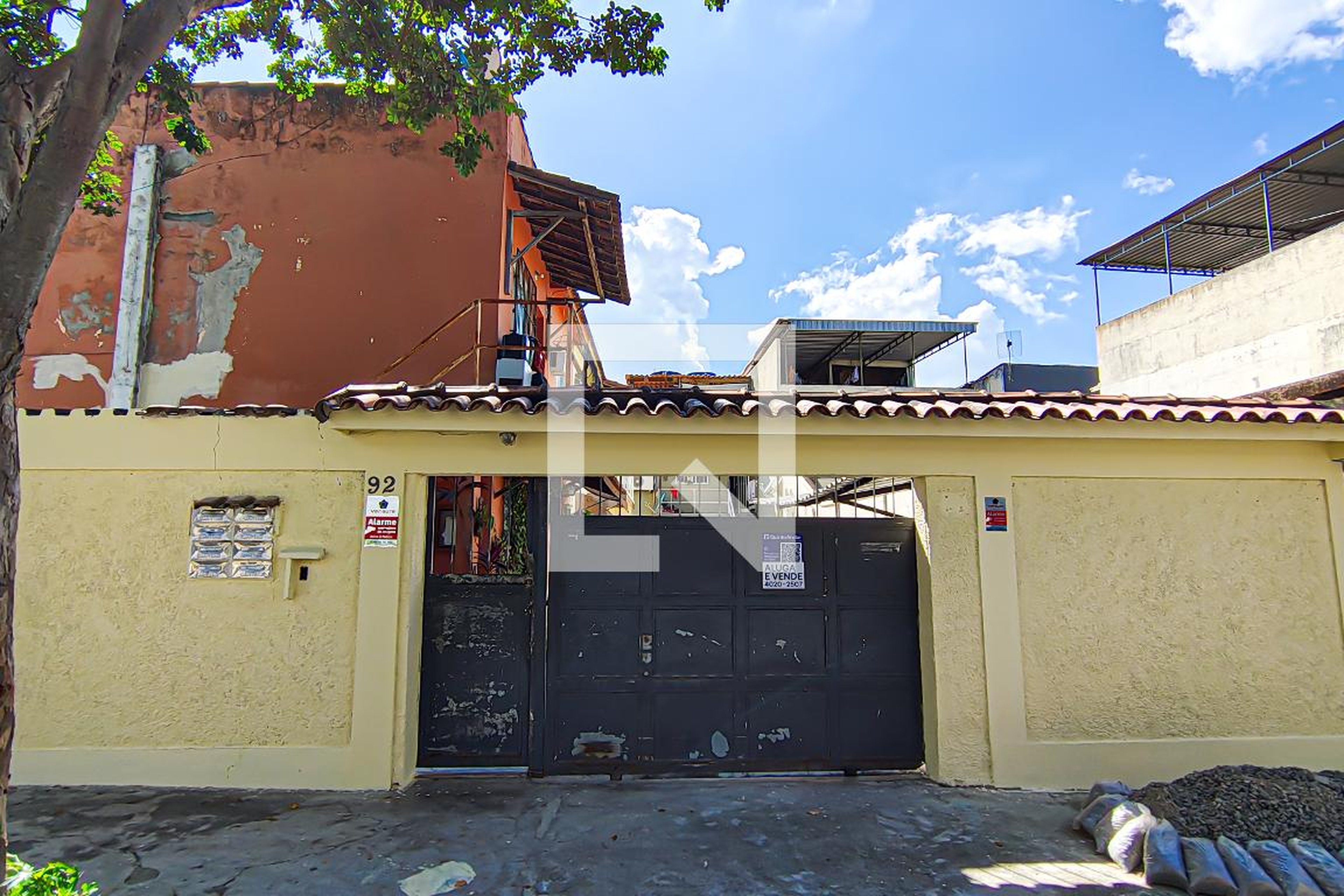 Fachada Condomínio em Rua Estrela do Sul, 92