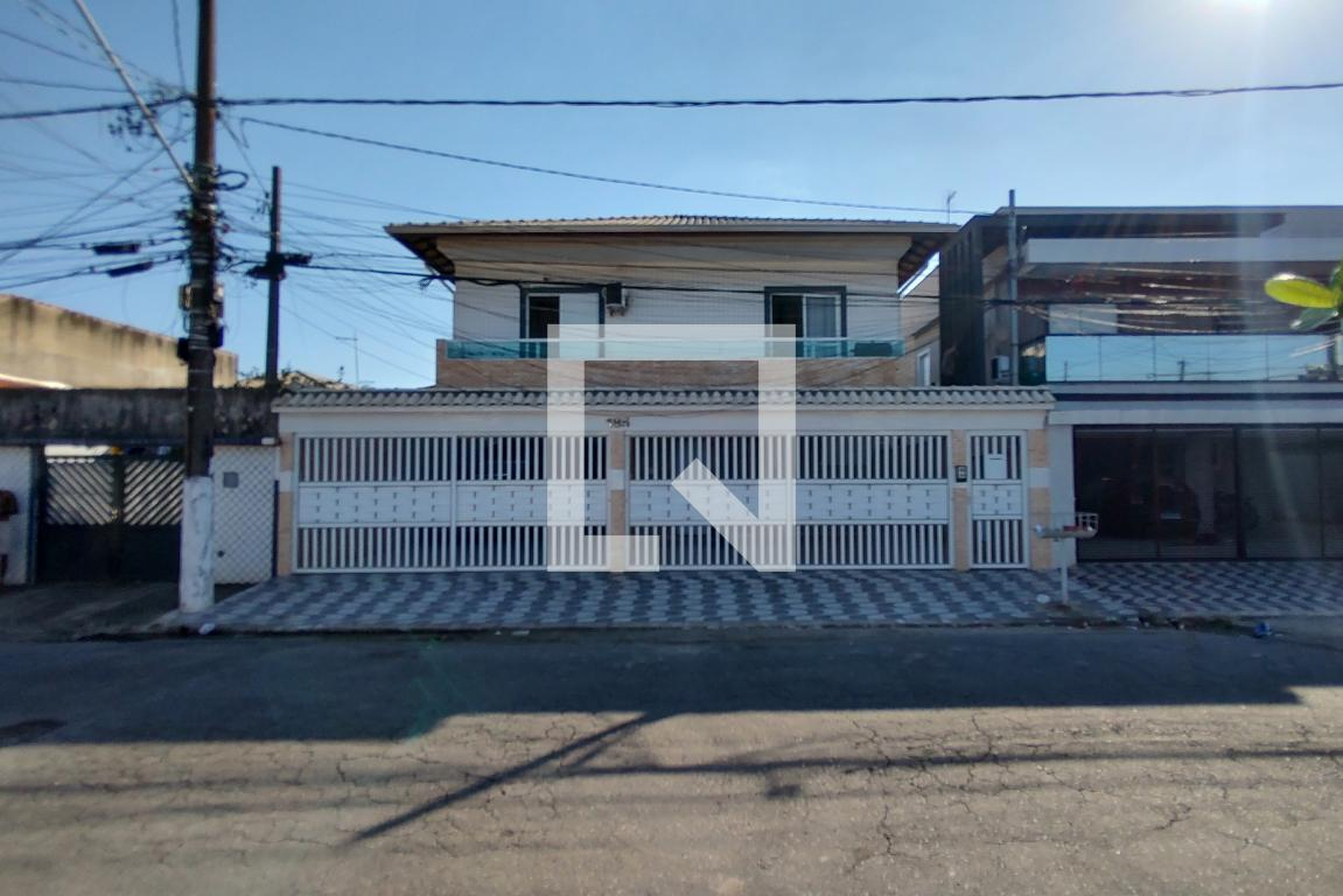 Fachada Condomínio em Rua Antônia Saudino, 185