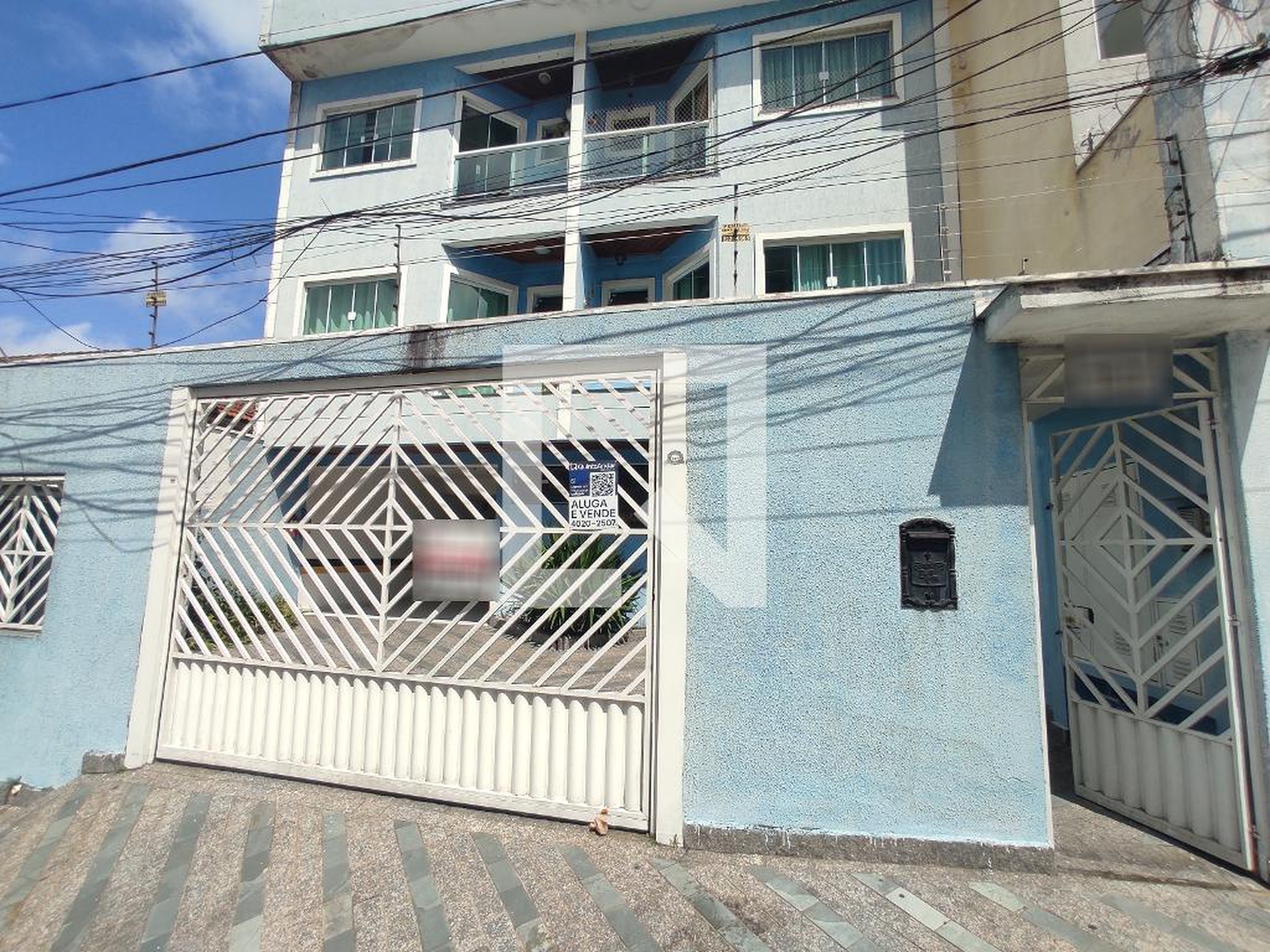 Fachada Condomínio em Rua Luiz Barbalh, 153