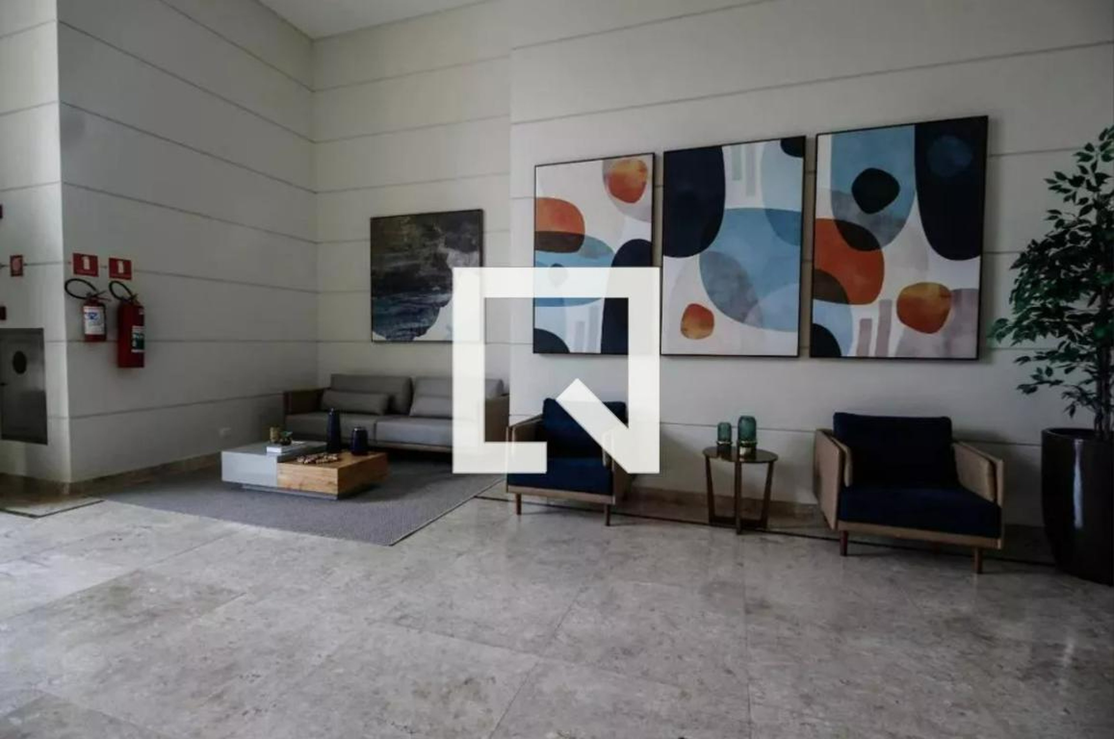 Hall - Fao Building: Piazza San Mattia  Jardim São Paulo