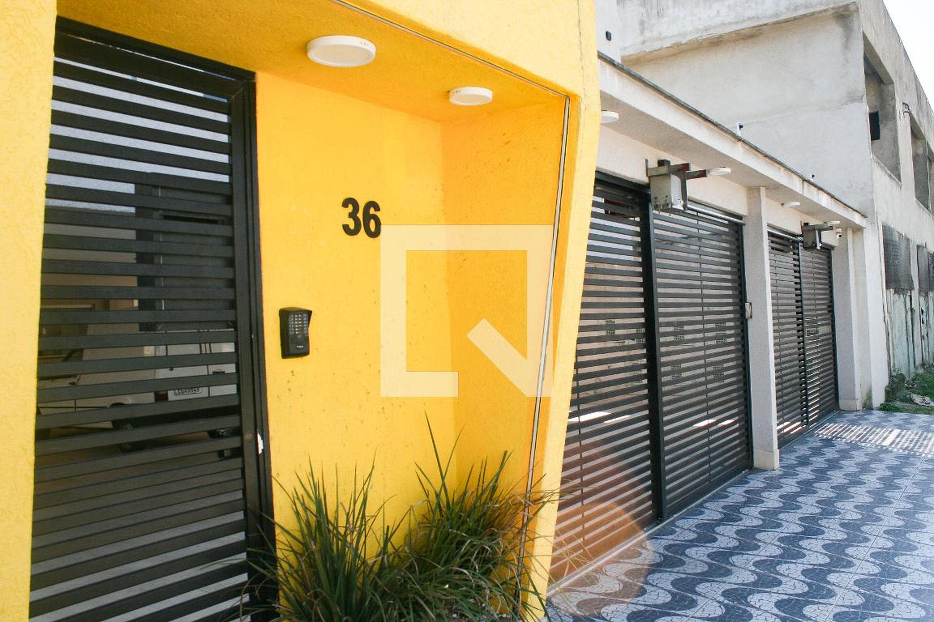 Fachada Condomínio em Rua Sertanista Leonardo Villas Boas, 36