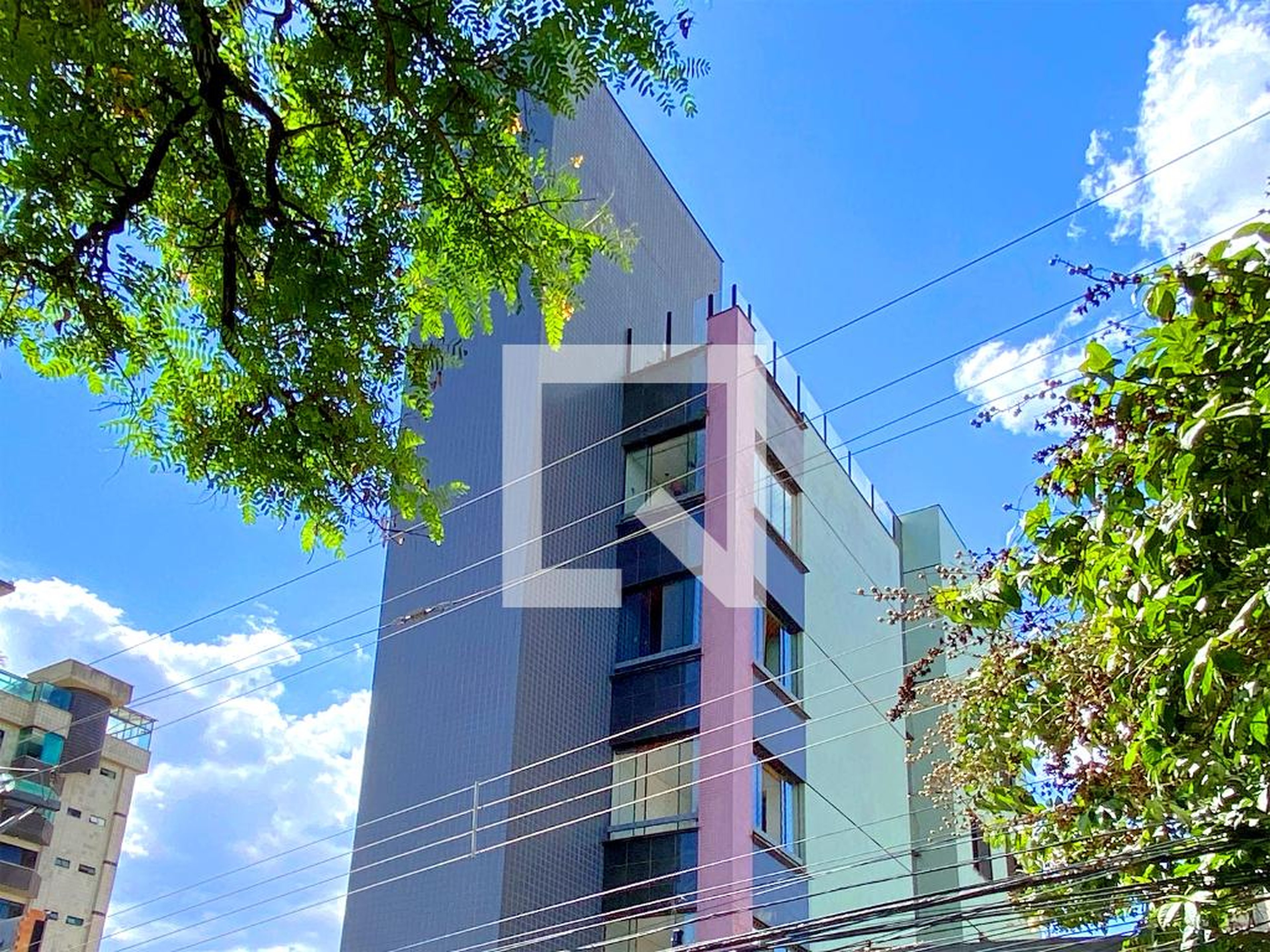 Fachada Condomínio em Rua Minas Novas, 215