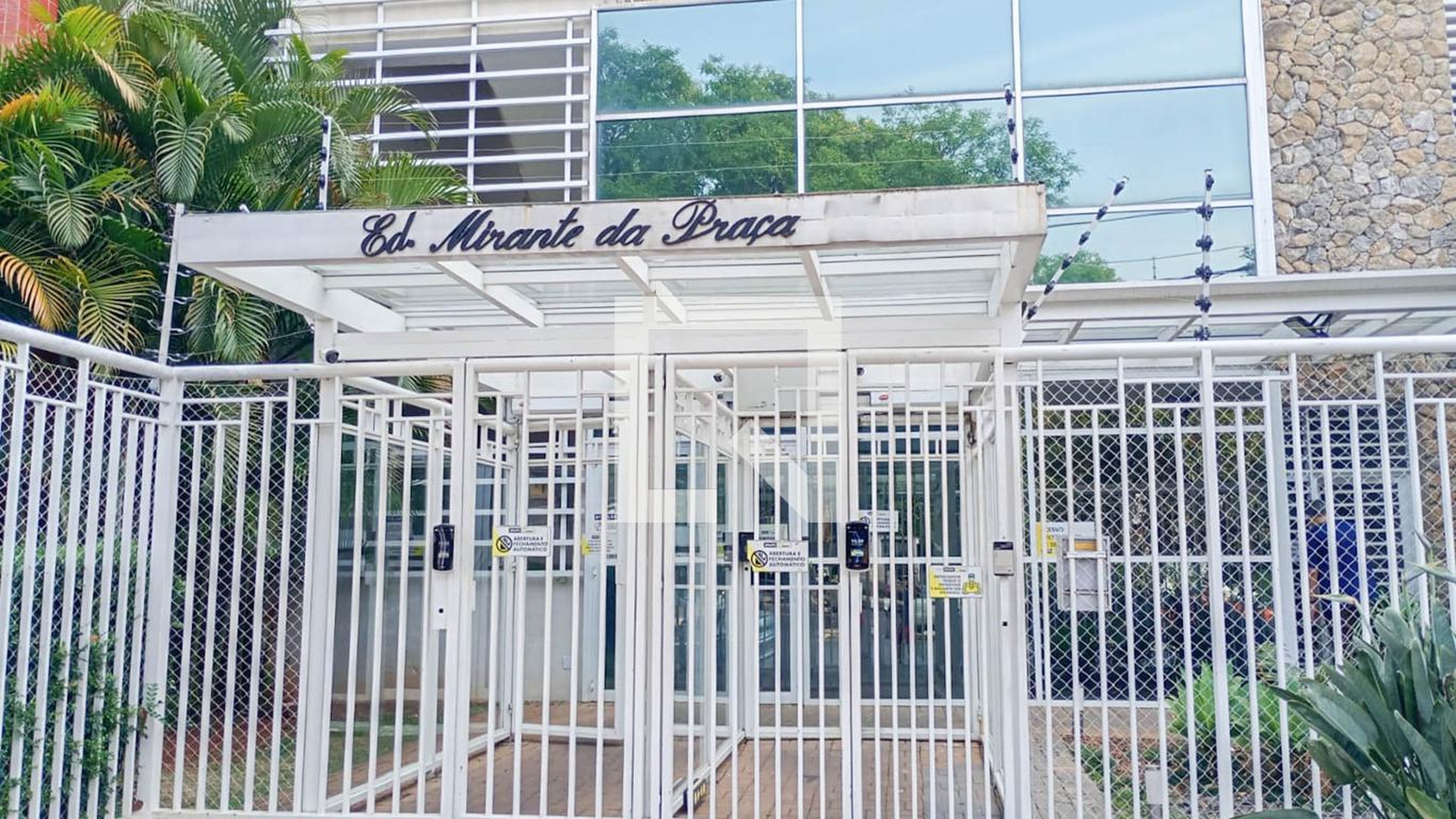 Fachada Condomínio Mirante da Praça