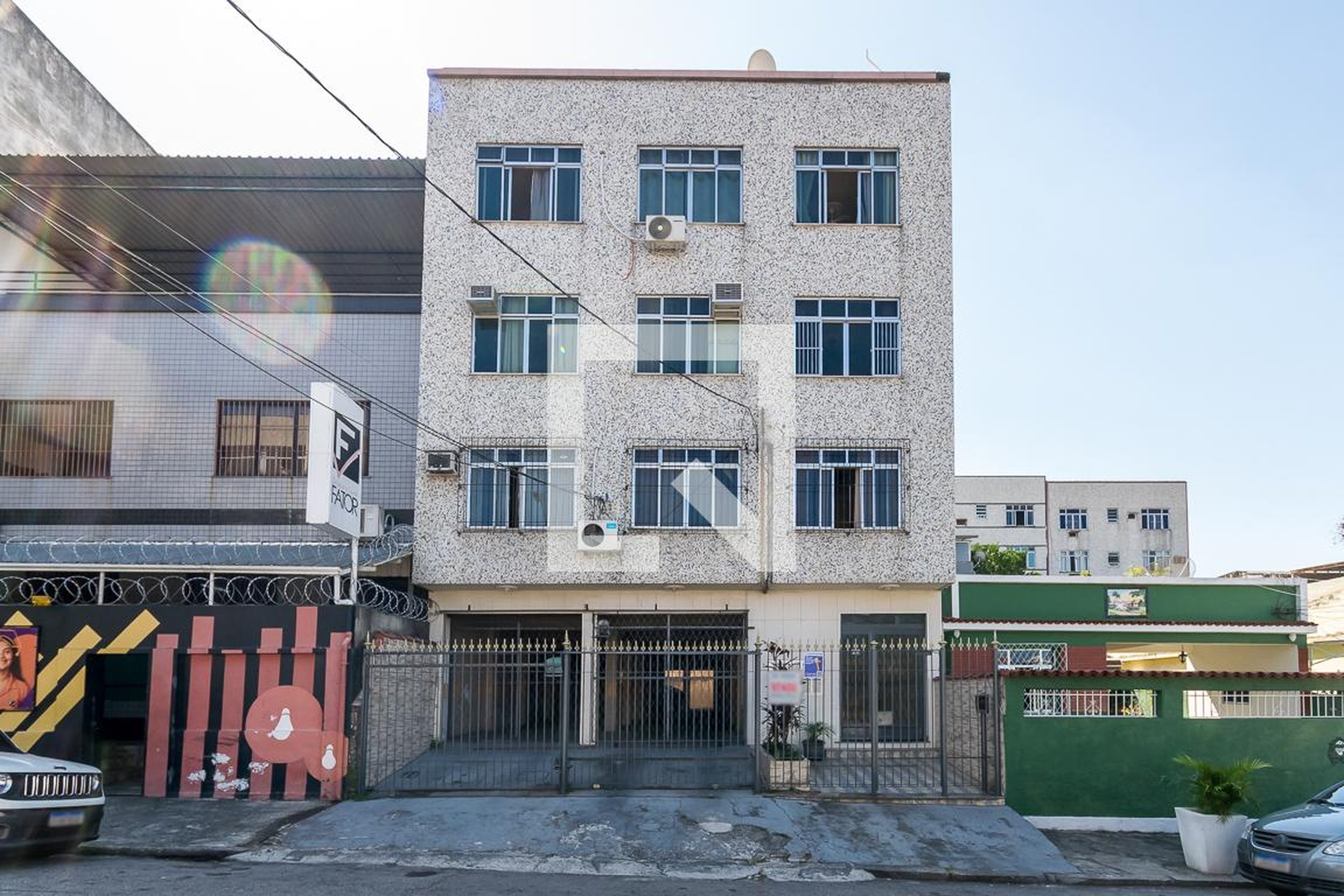 Fachada do Prédio Condomínio em Rua Feliciano Pena, 421