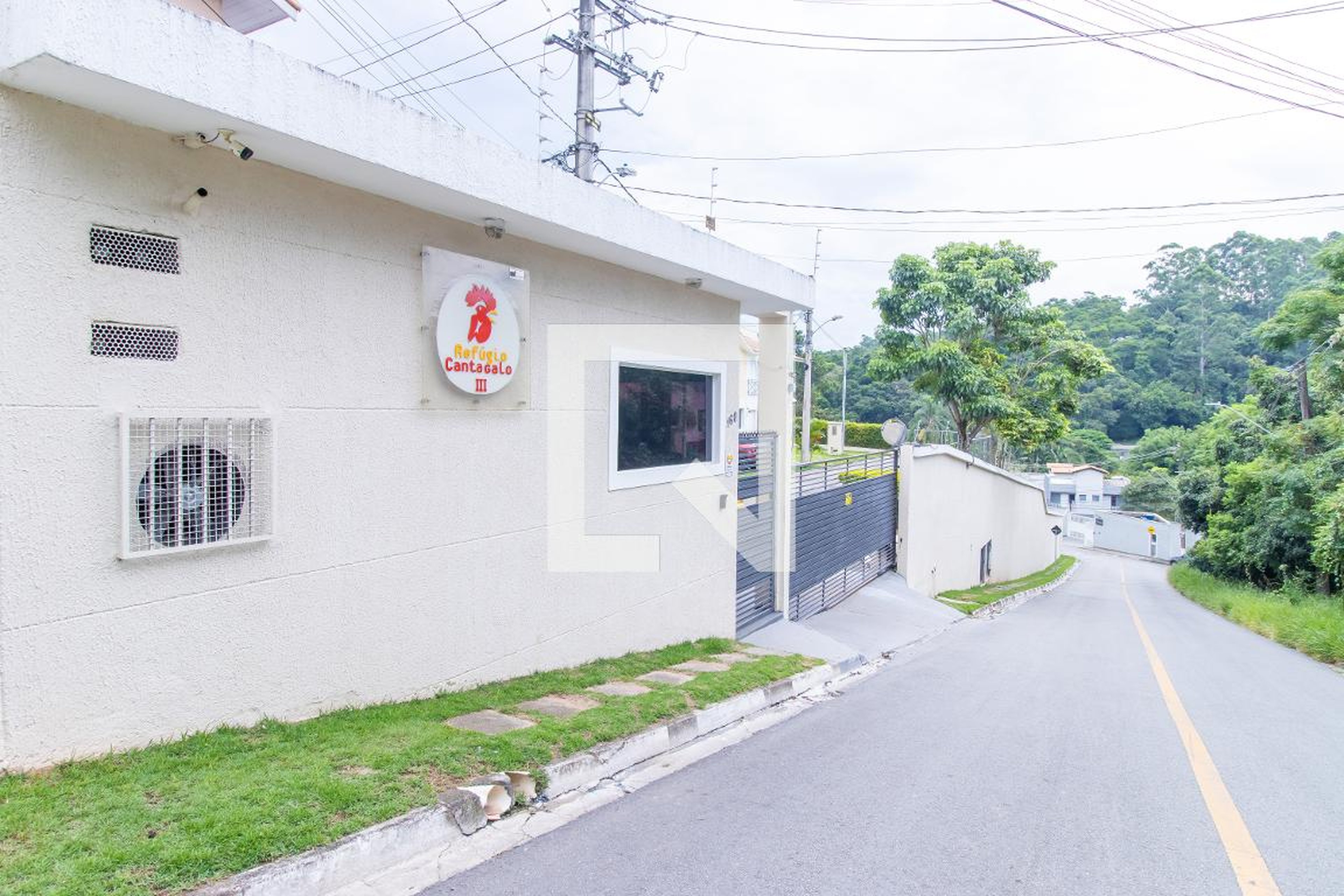 Fachada do Condomínio Condomínio Refúgio Cantagalo III