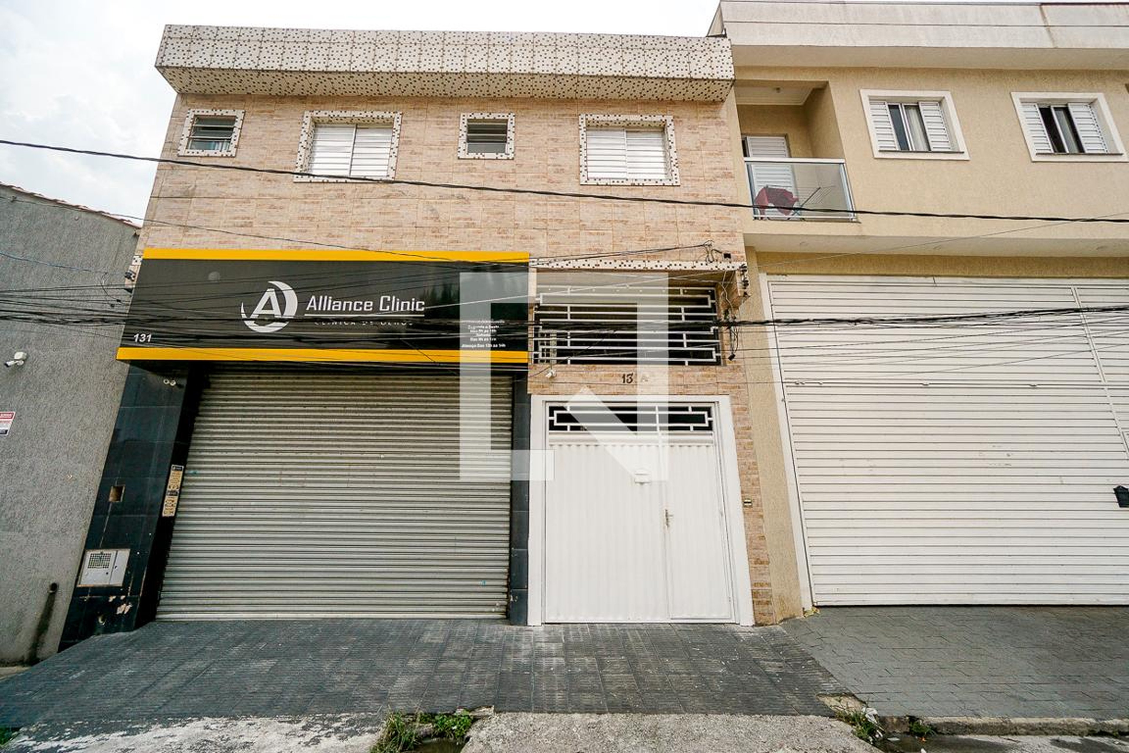 Fachada Condomínio em Rua Doutor Alencar Guimarães, 131