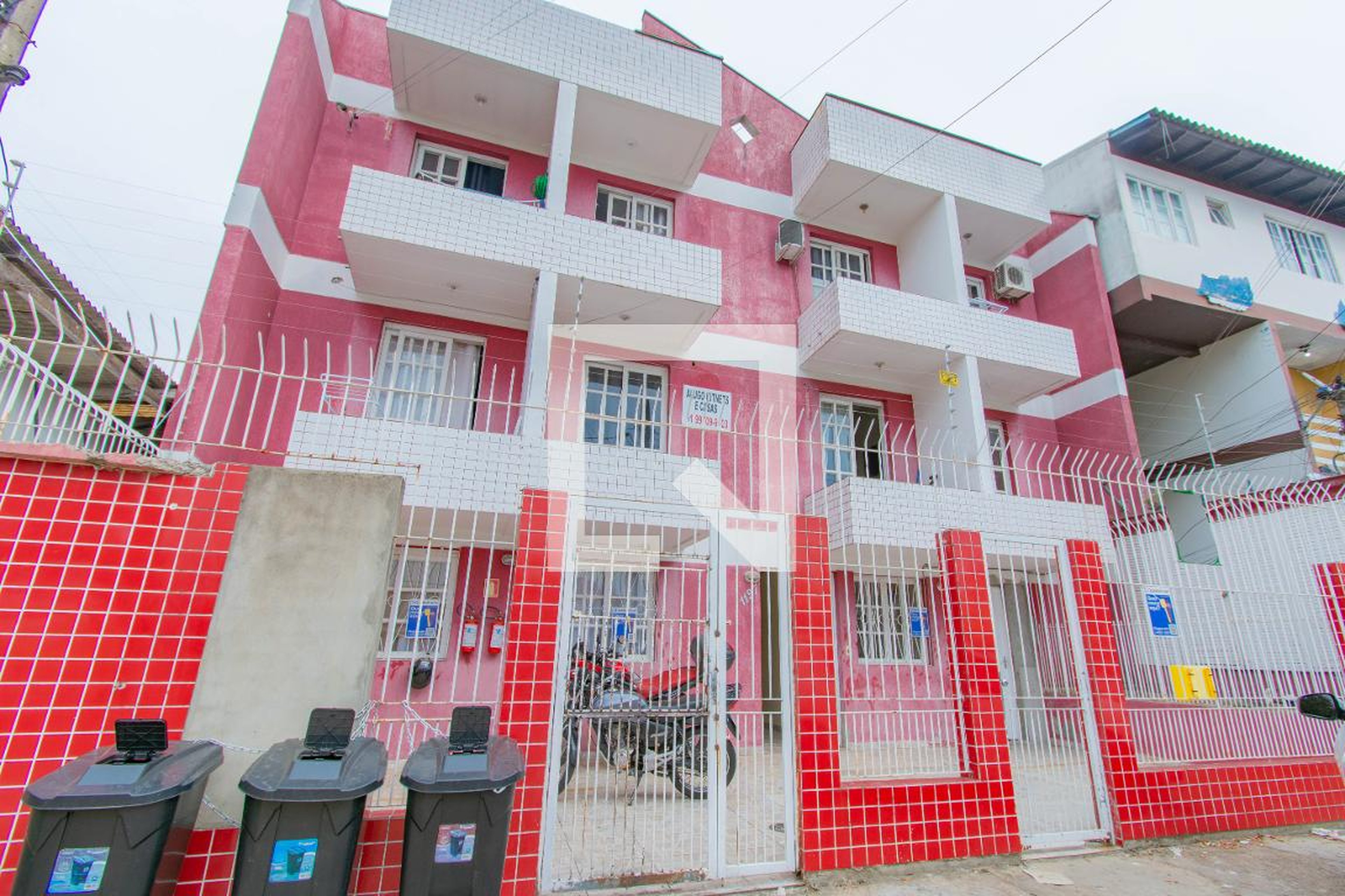 Fachada Condomínio em Rua Peru, 1197