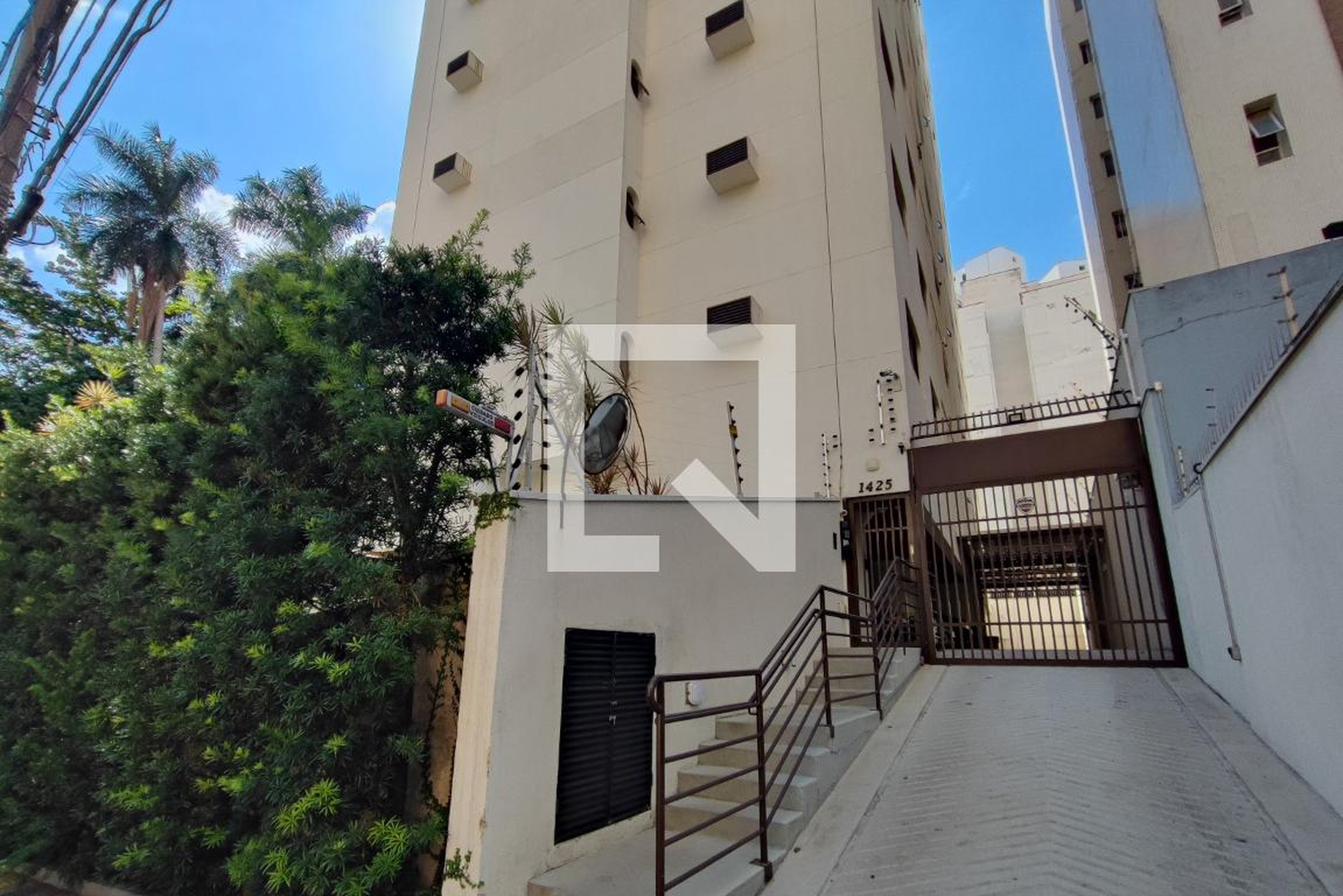 Fachada do Condomínio Condomínio em Rua General Osório, 1425