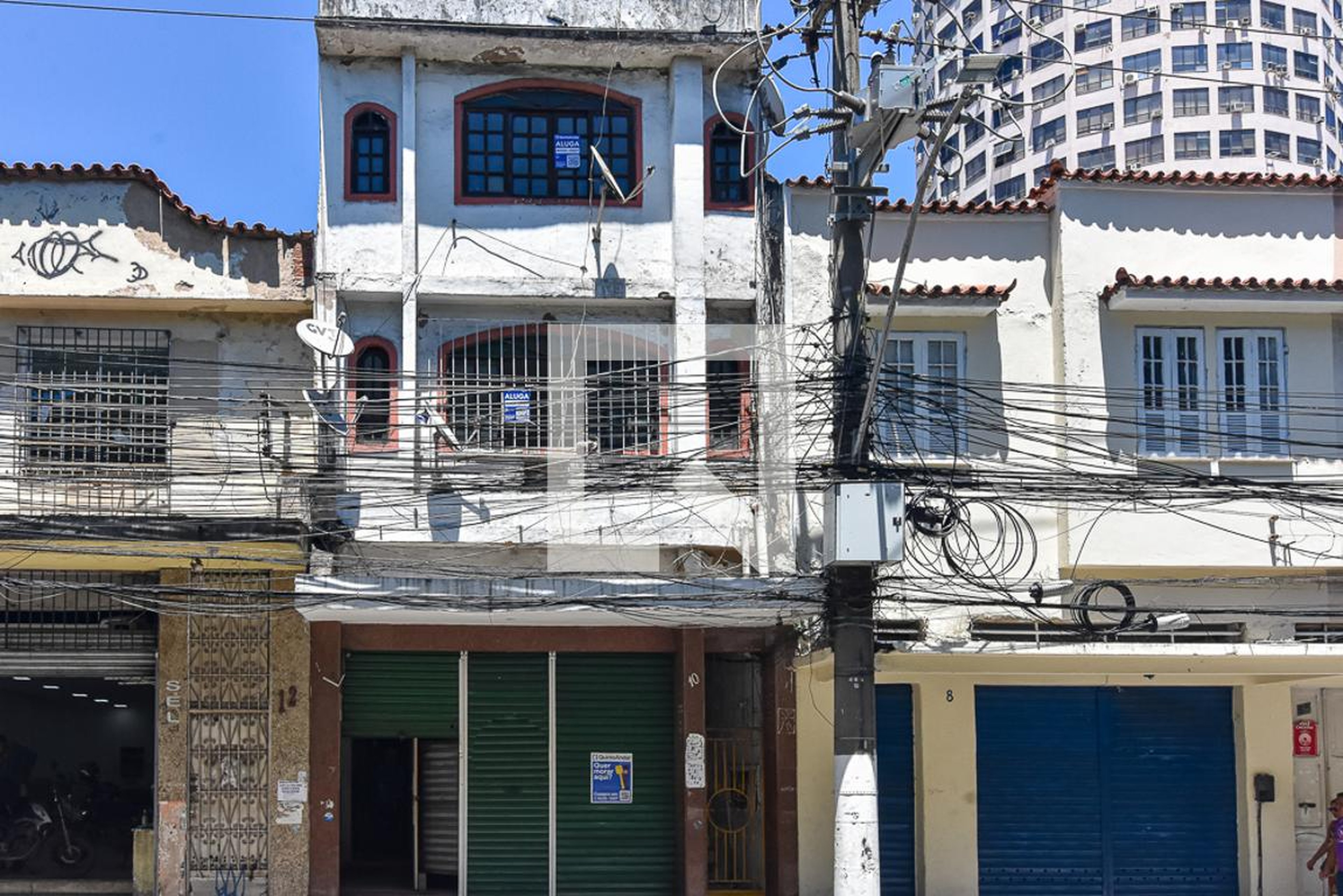 Fachada Condomínio em Rua Doutor Celestino, 10