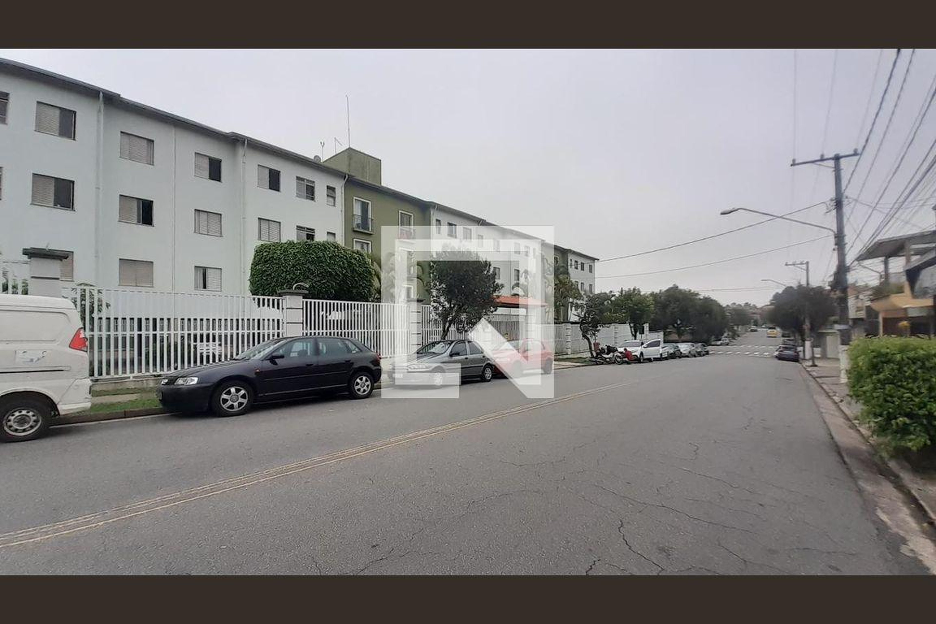 Fachada Condomínio em Rua Júlio Barazal Salgado, 240