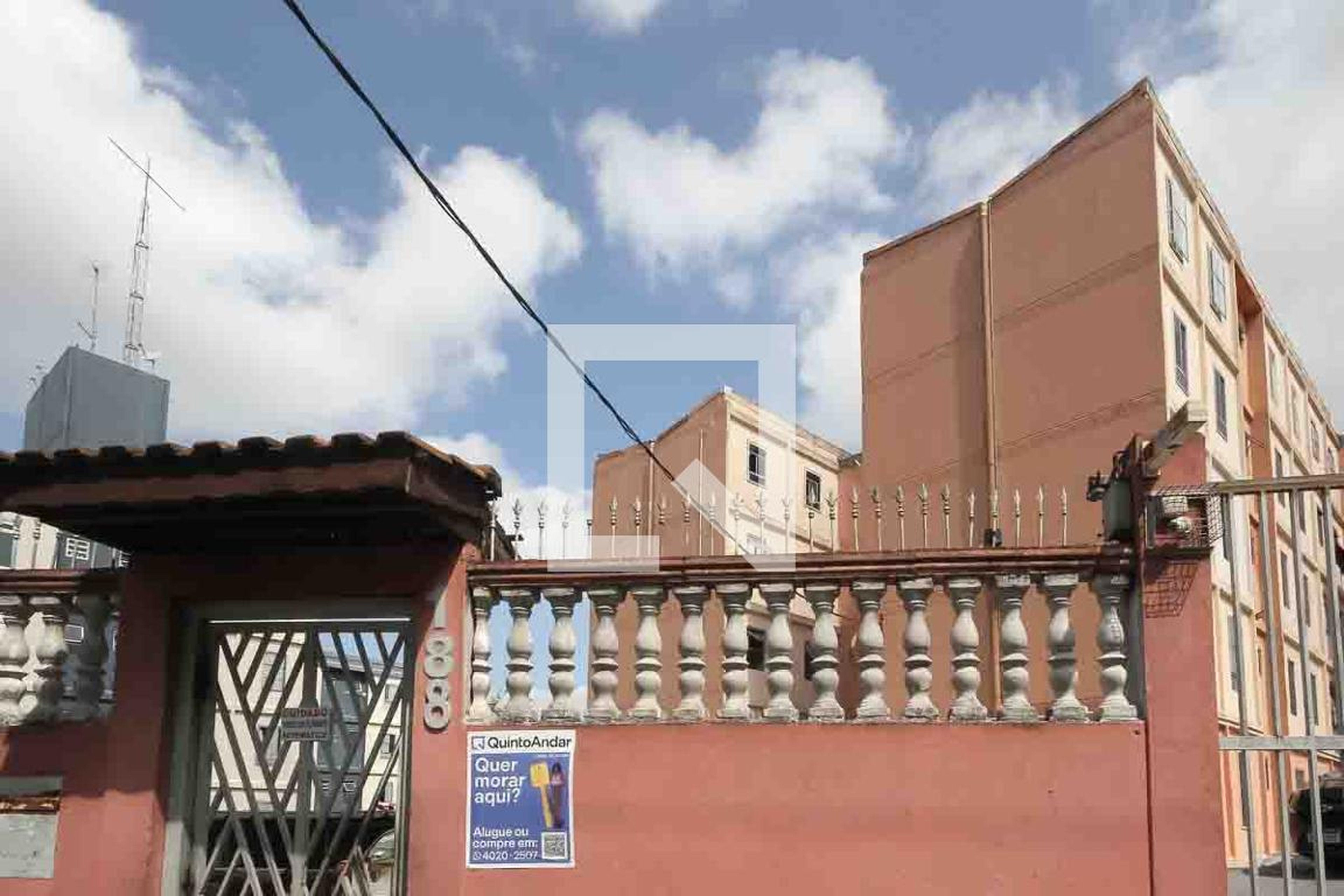 Fachada Condomínio em Rua Giovanni Nasco, 188