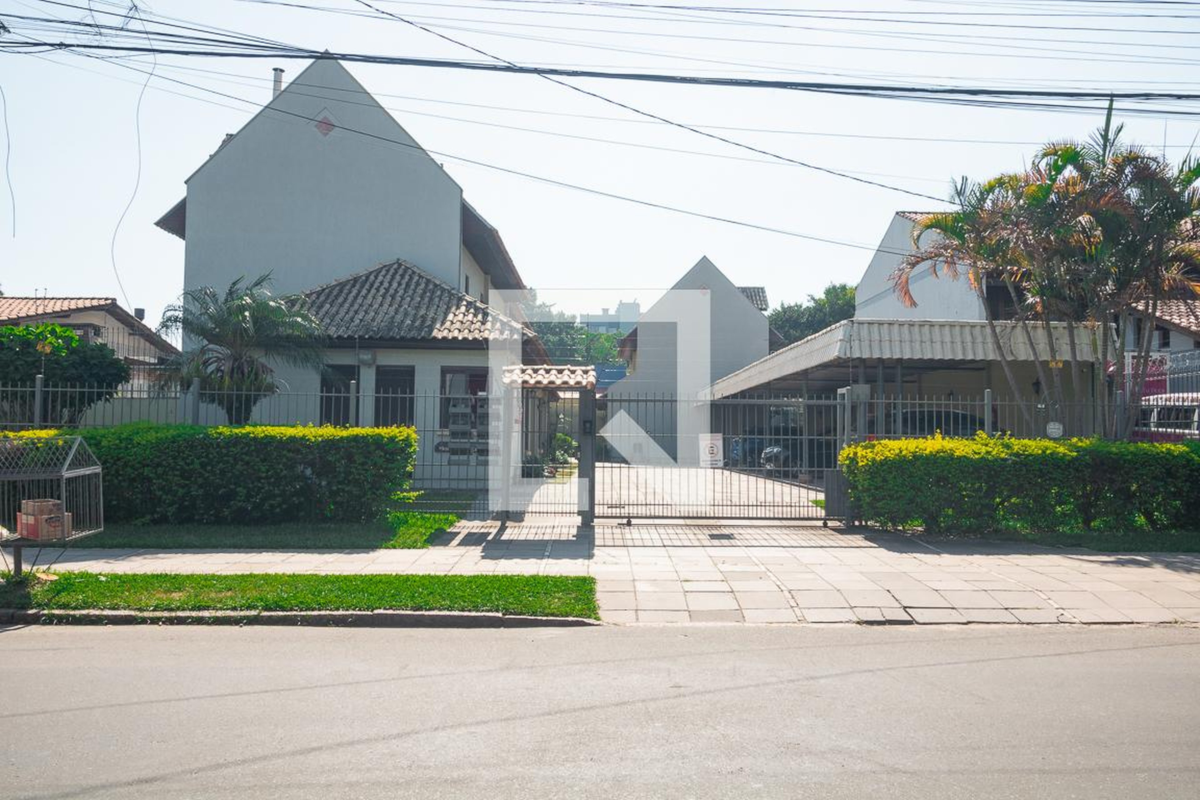 Fachada do Condomínio Condomínio em Rua Camaquã, 206