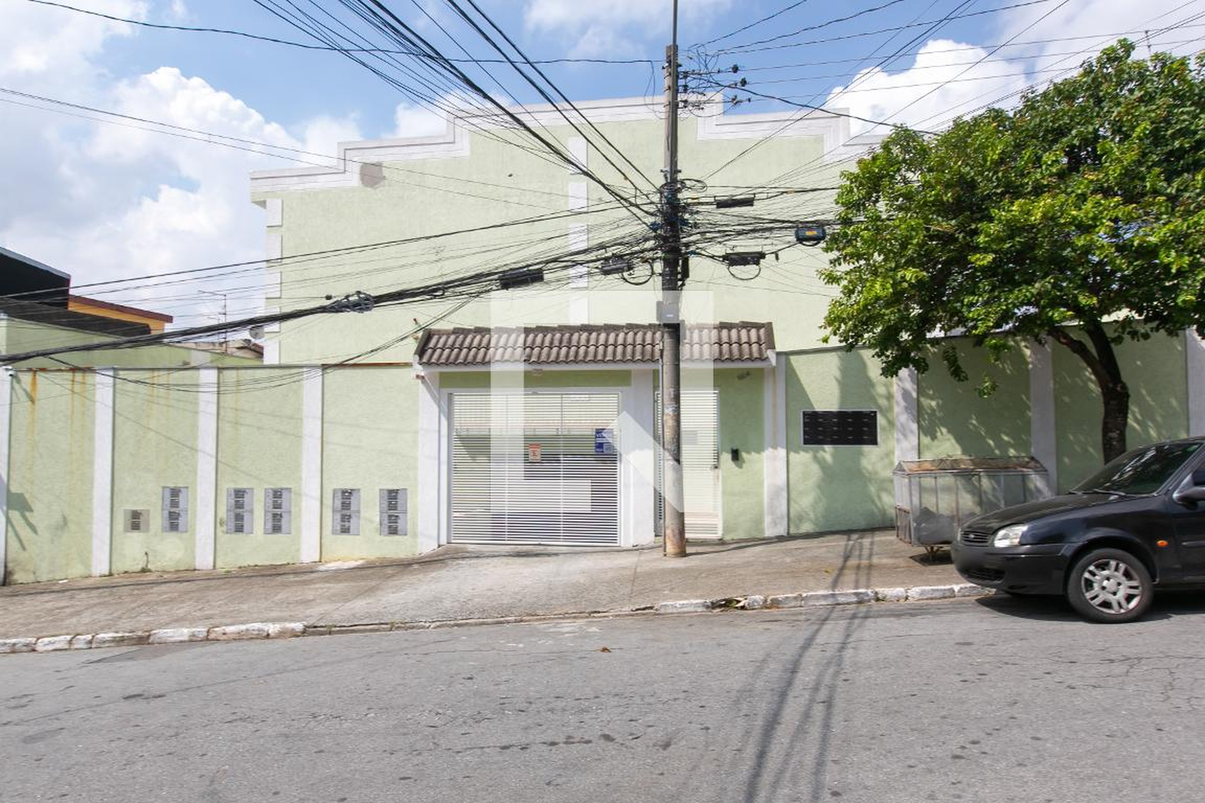 Fachada do Condomínio Condomínio em Rua Moacir de Souza, 124