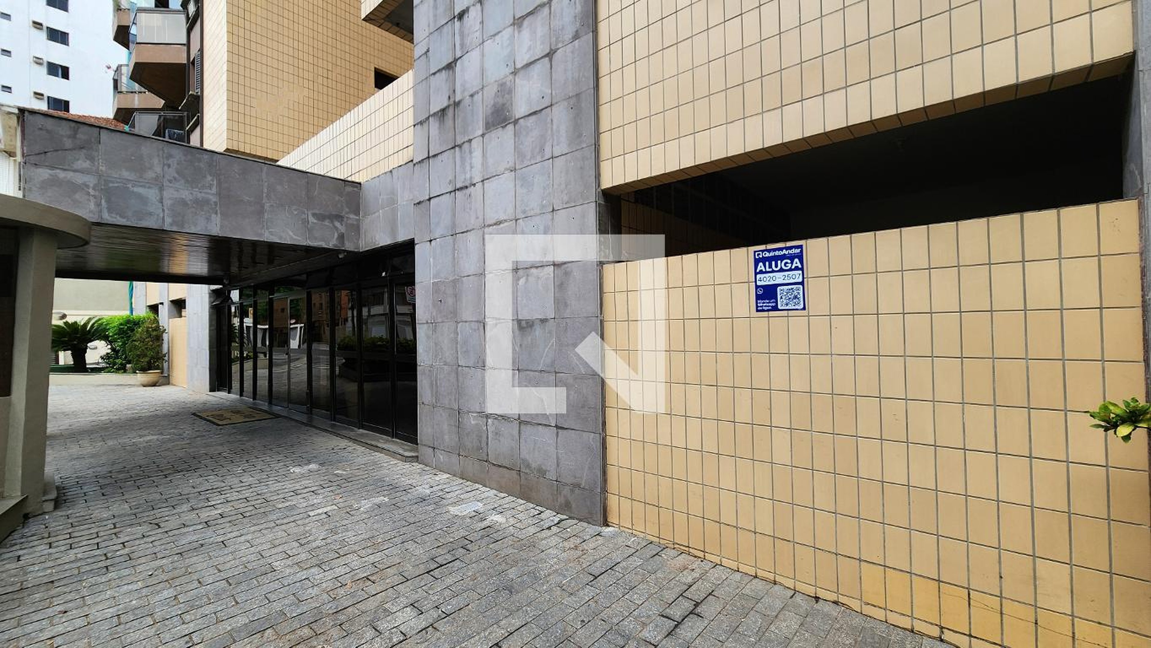 Fachada Condomínio Maison Victor Hugo e Maison Balzac