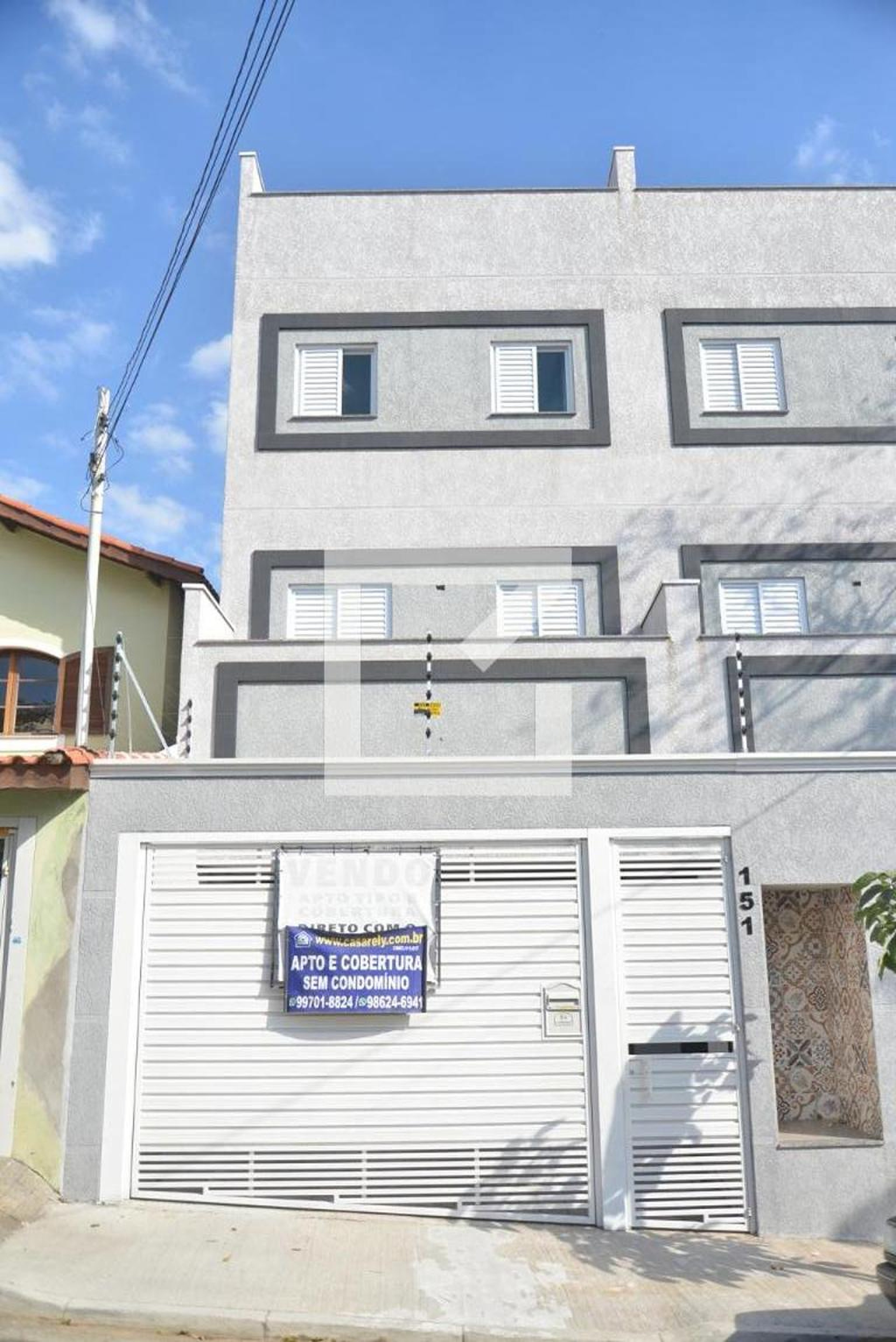 Fachada do Prédio Condomínio em Rua Santarém, 151