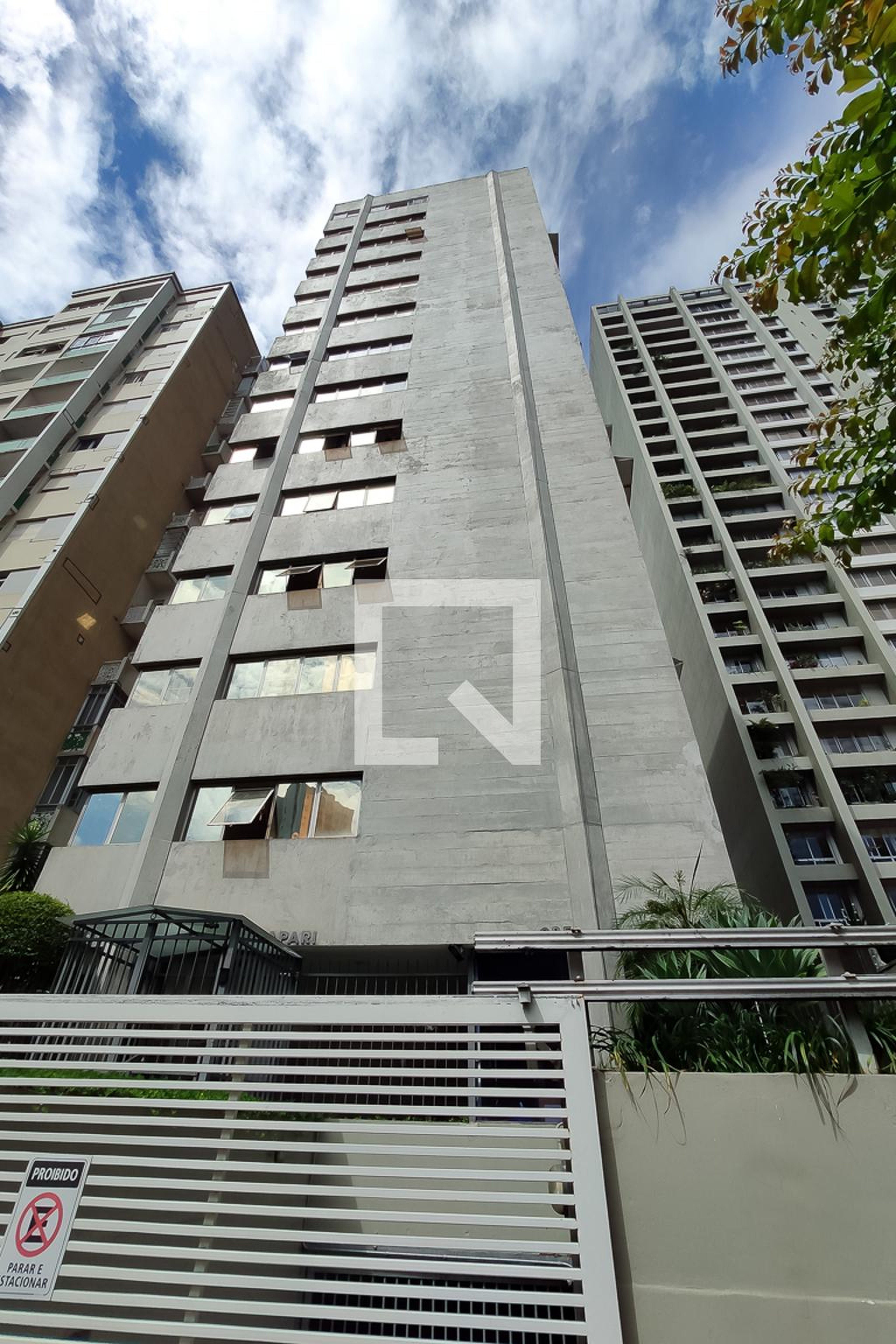 Fachada Condomínio Guaraparí