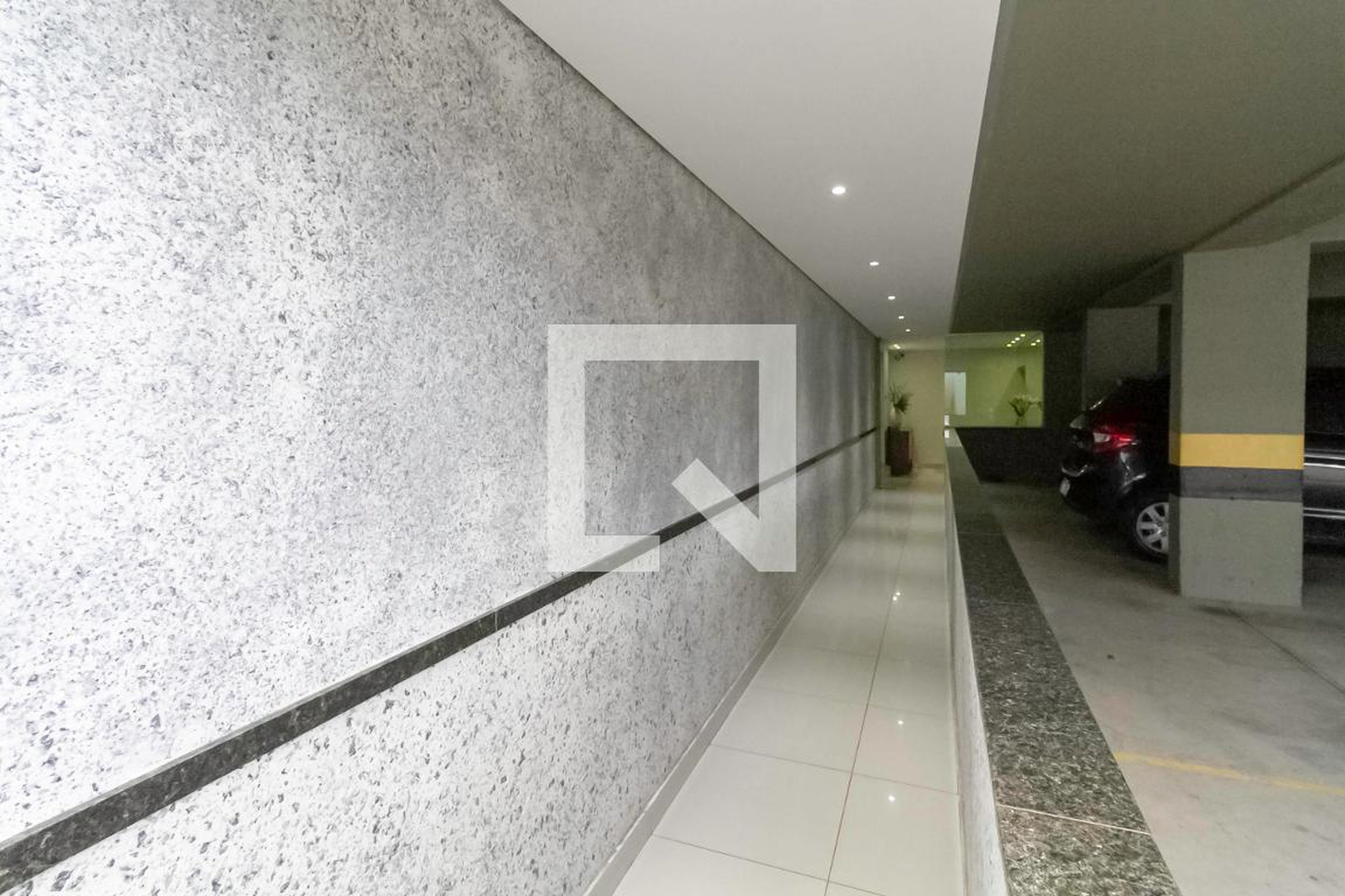 Entrada Condomínio em Alameda dos Sabiás, 701