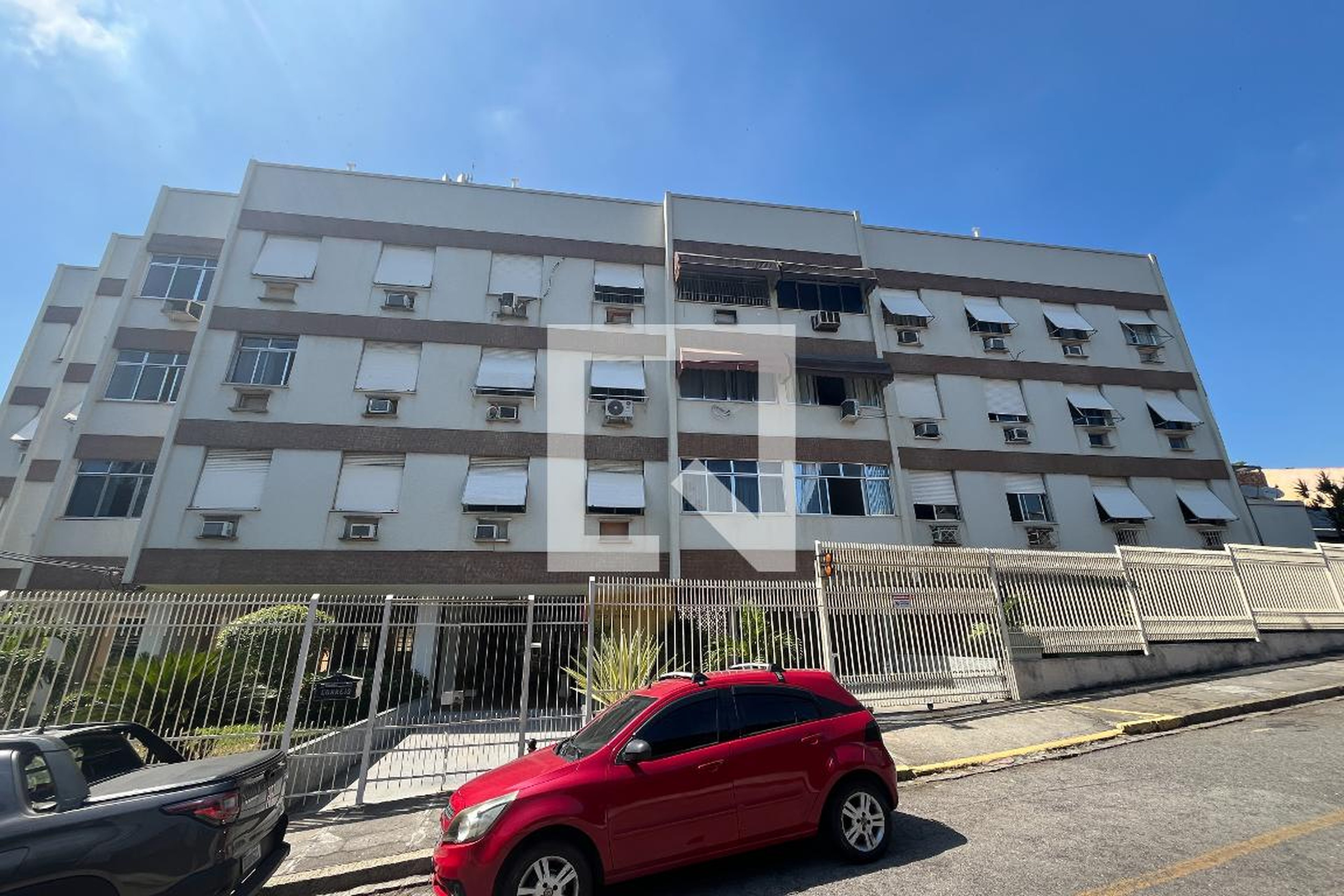 Fachada Condomínio em Rua Orestes Barbosa, 12