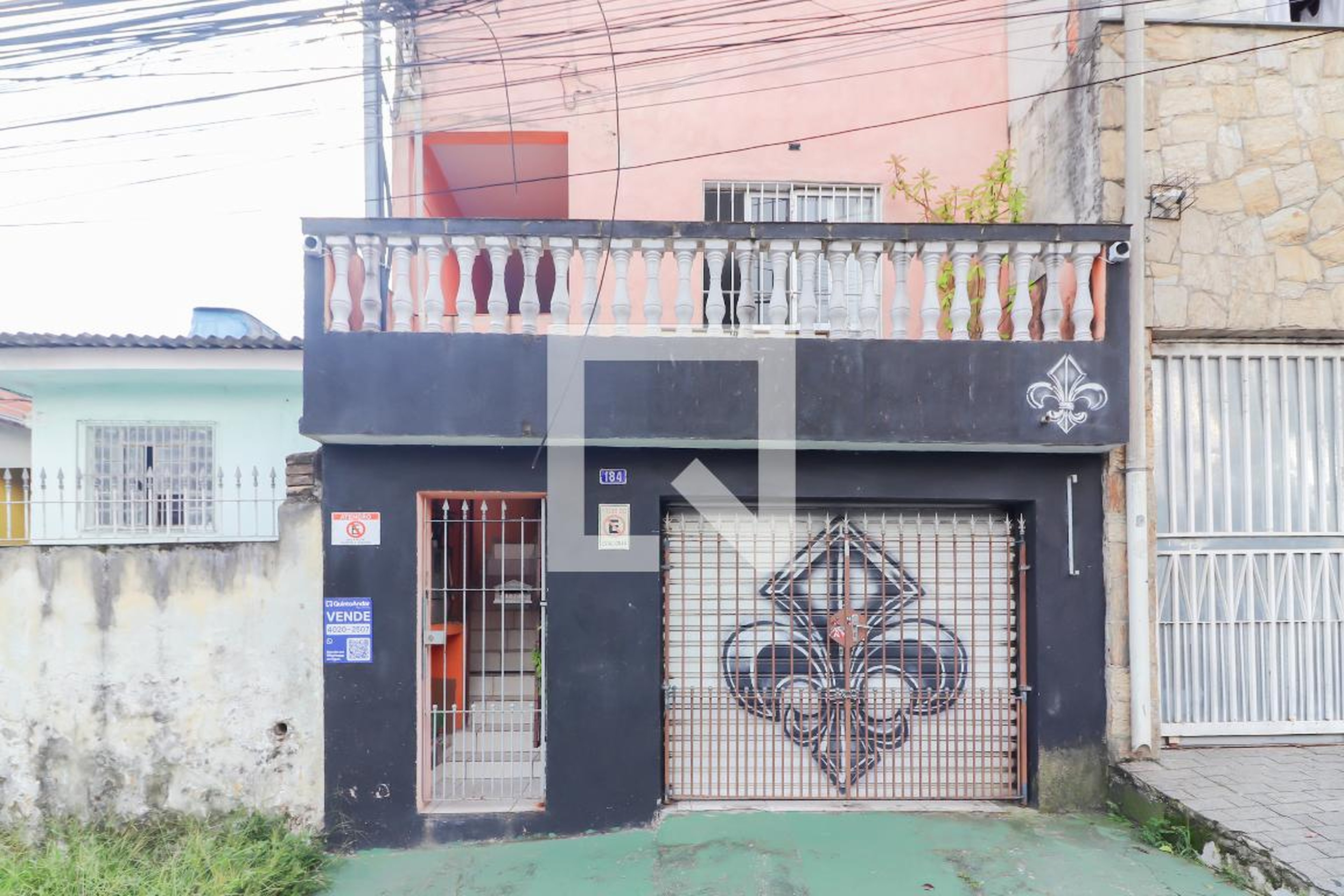 Fachada Condomínio em Rua Imperatriz Doná Amélia, 184