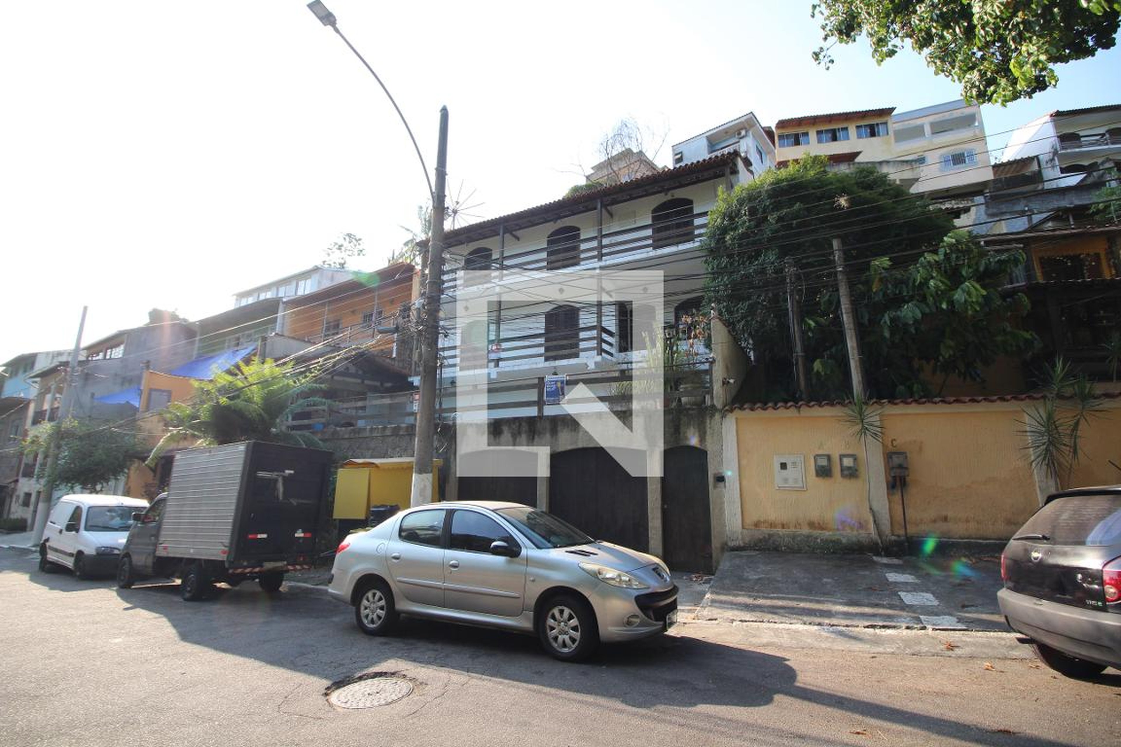 Fachada Condomínio em Rua Paulo Emílio Gomes, 139