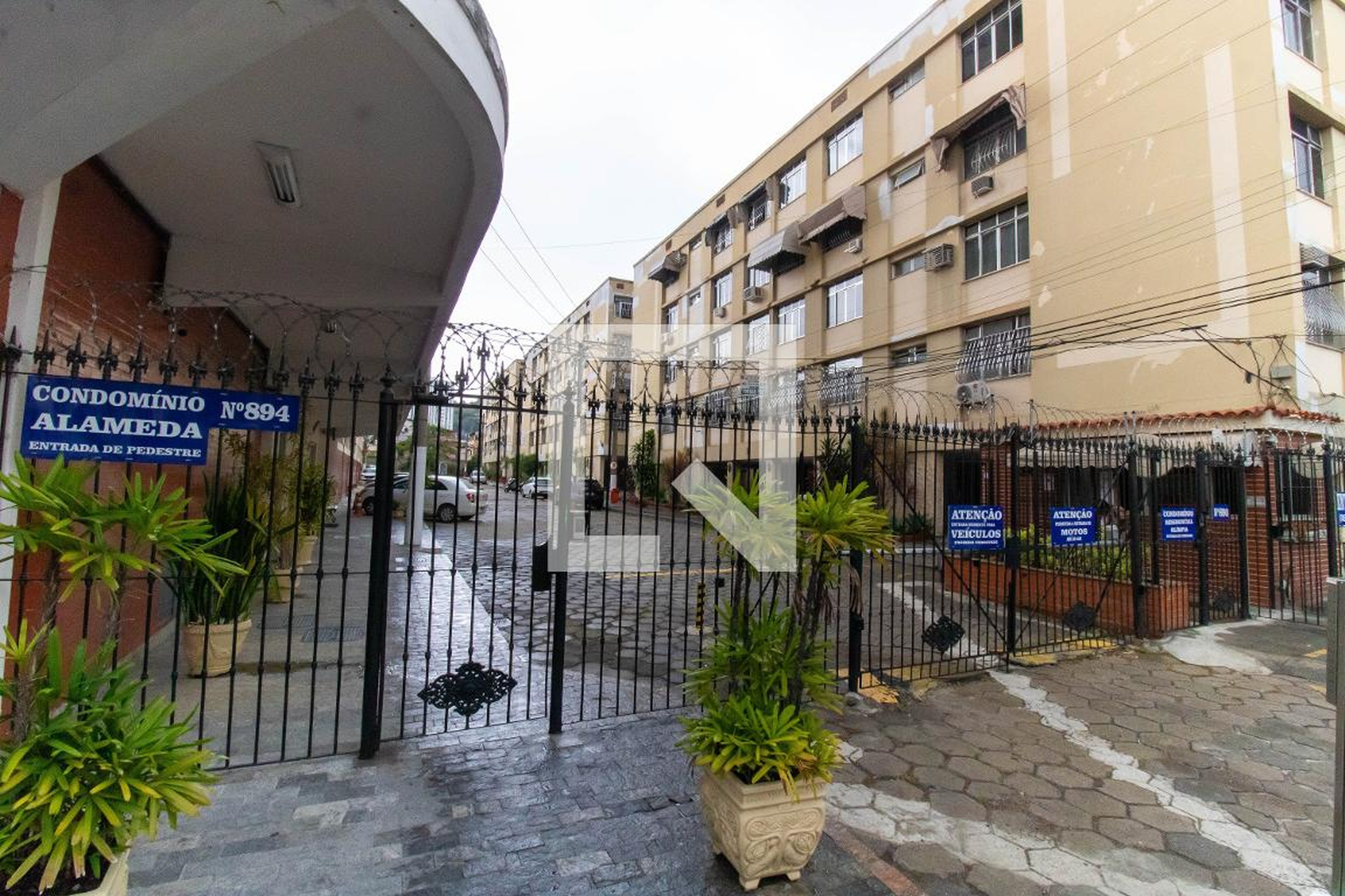 Fachada Condomínio em Alameda São Boaventura, 694