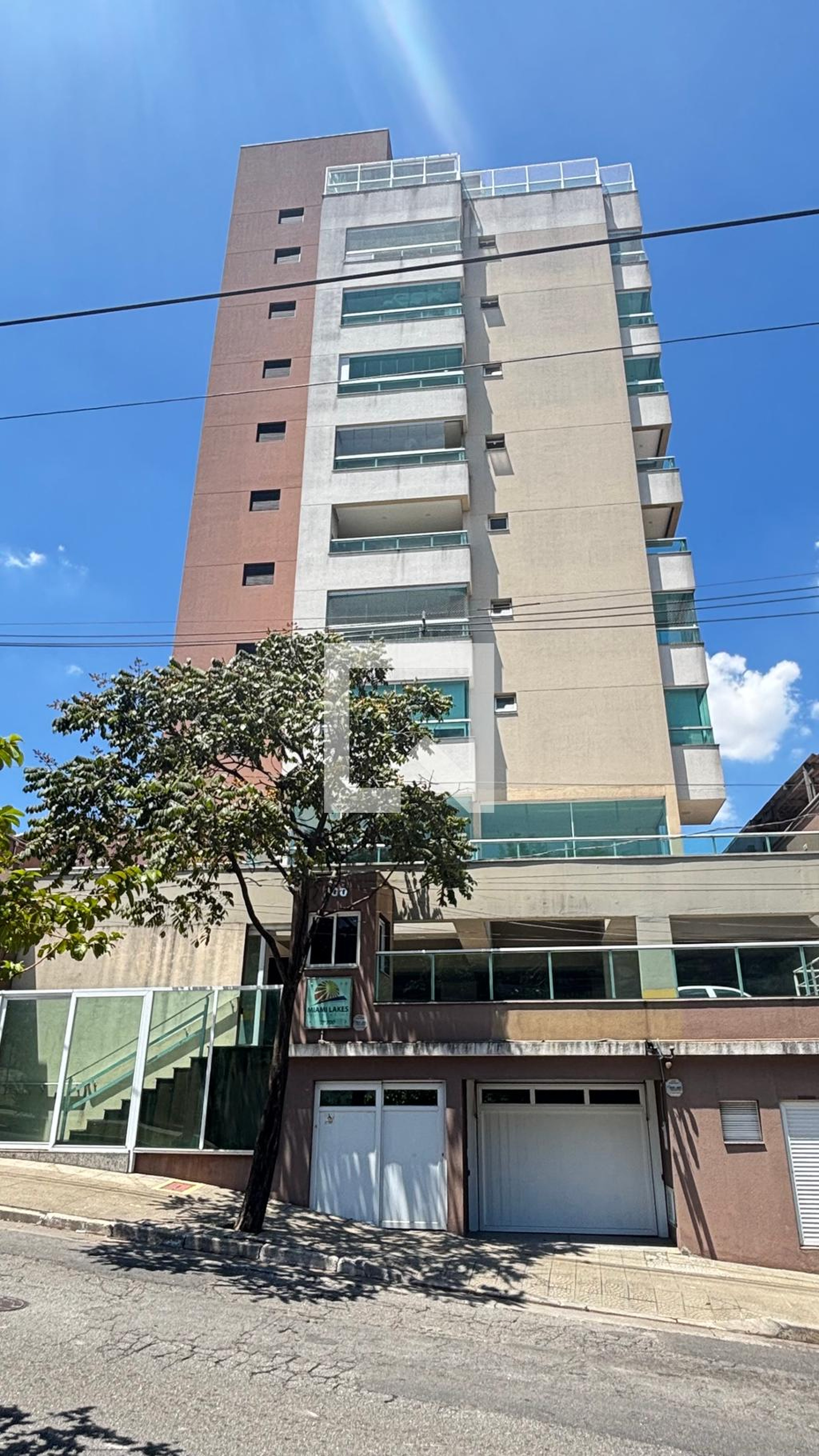 Fachada Residencial Miami Lakes