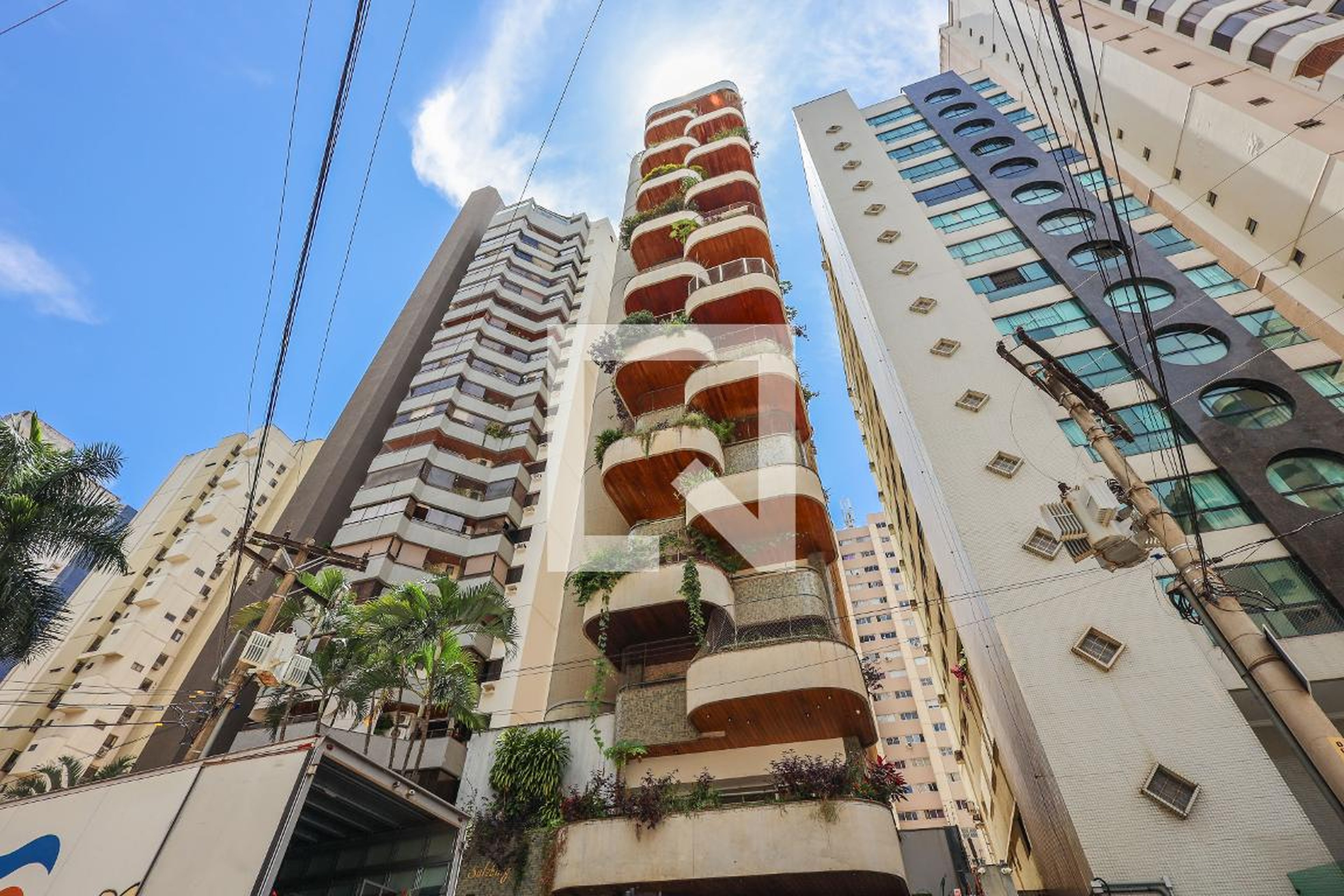 Fachada do Prédio Condomínio em Rua T-38, 735