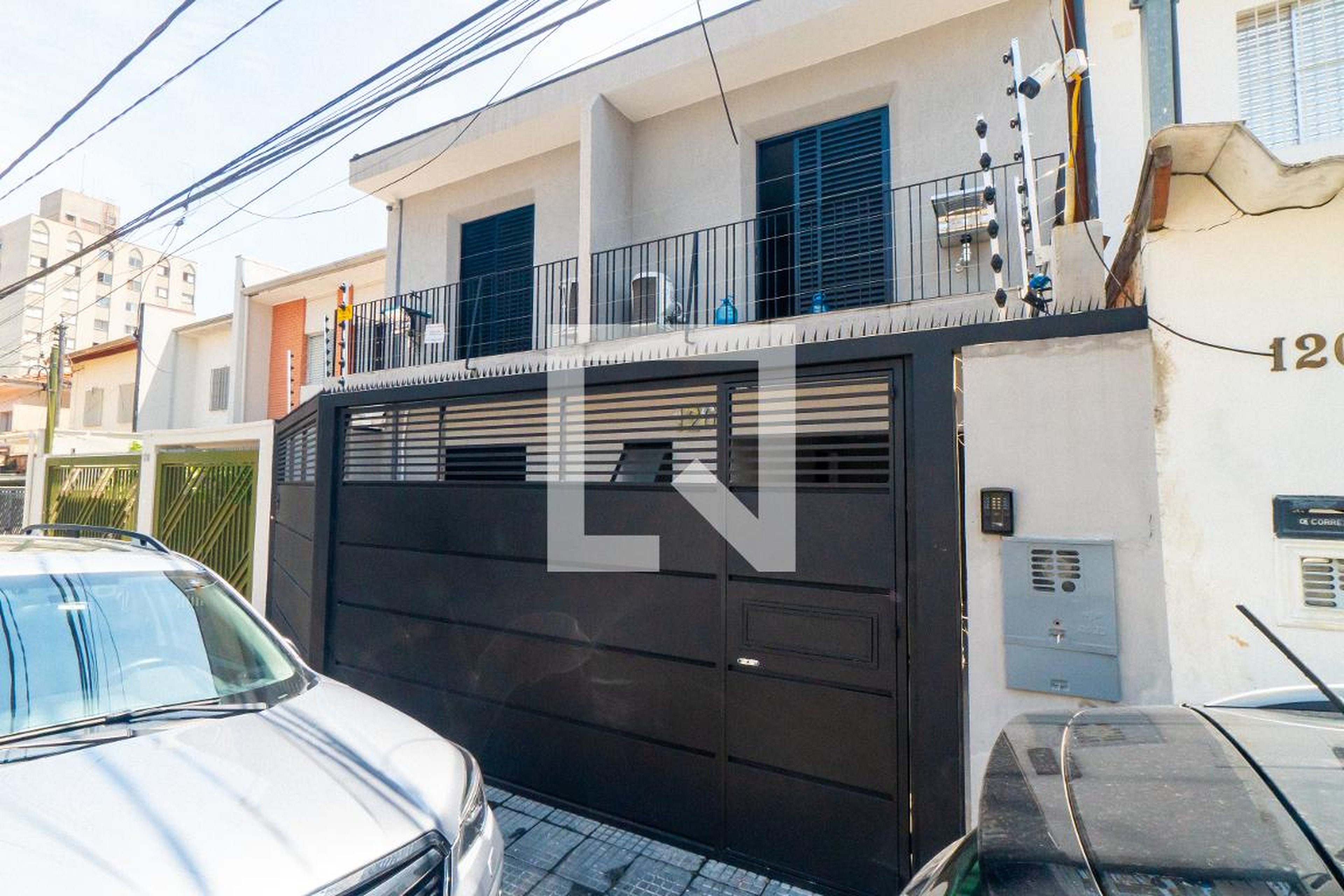 Fachada Condomínio em Rua Urânio, 126