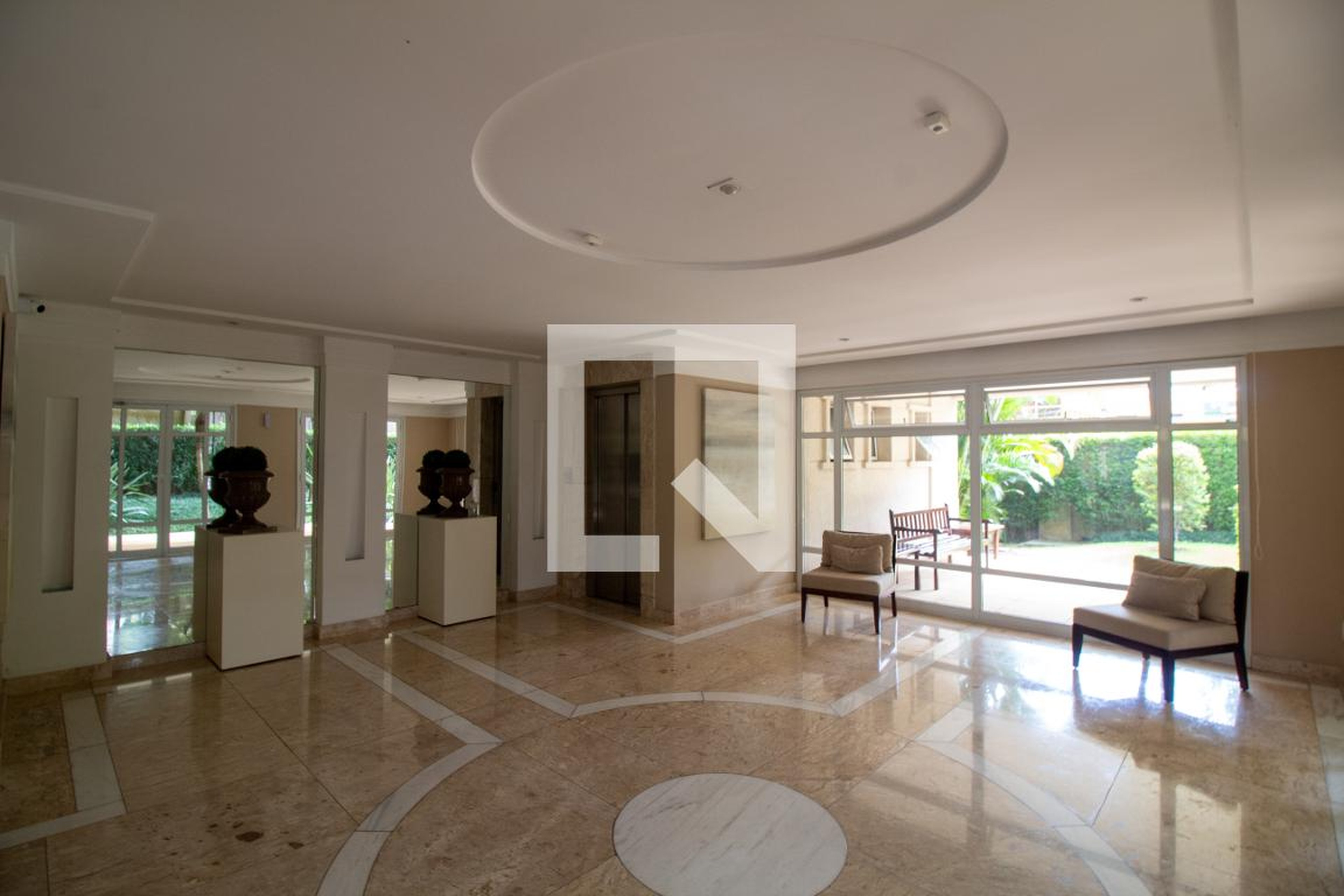 Hall Social - Helvetia Grand Quartier Alpen Haus