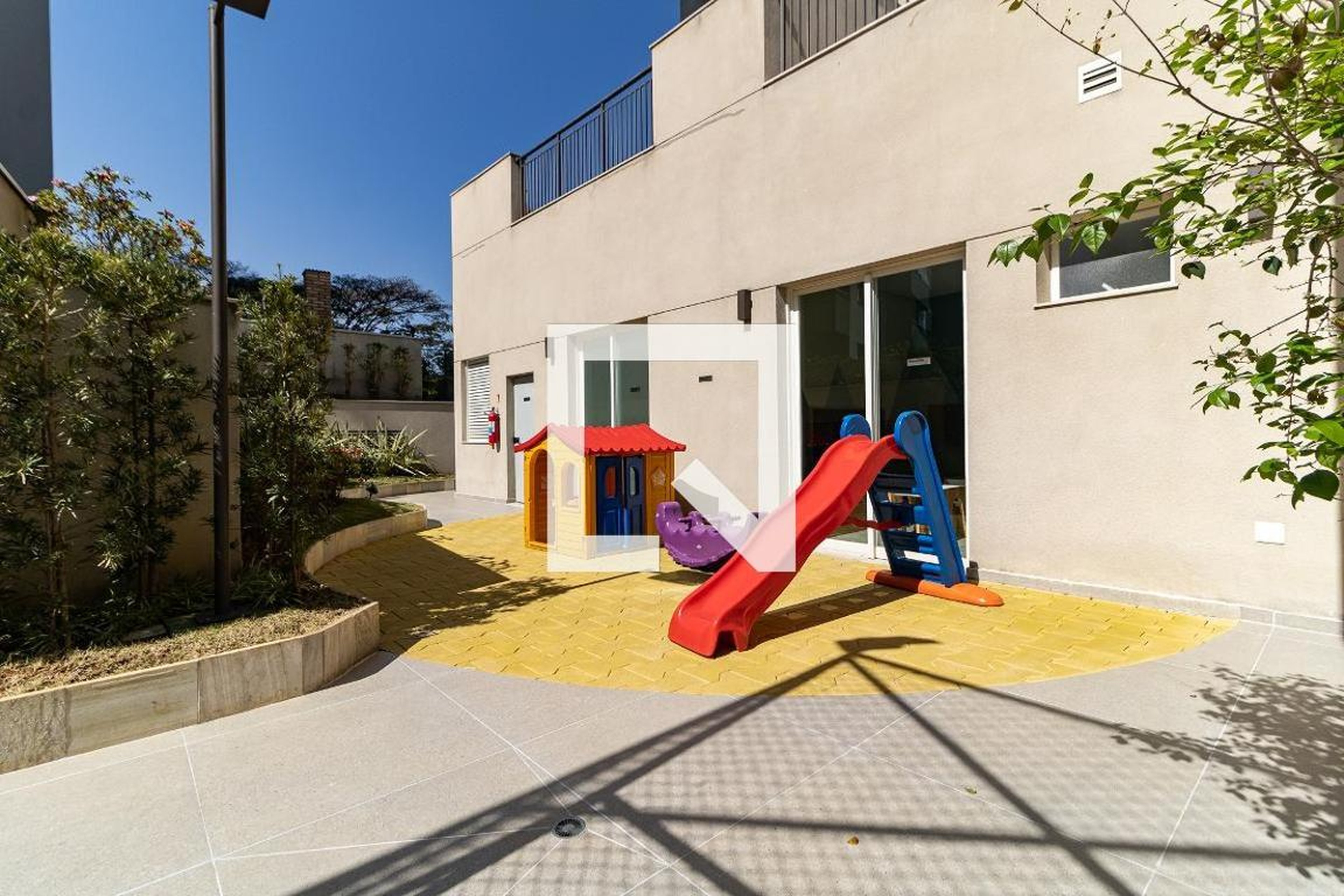 Playground - Colina 103