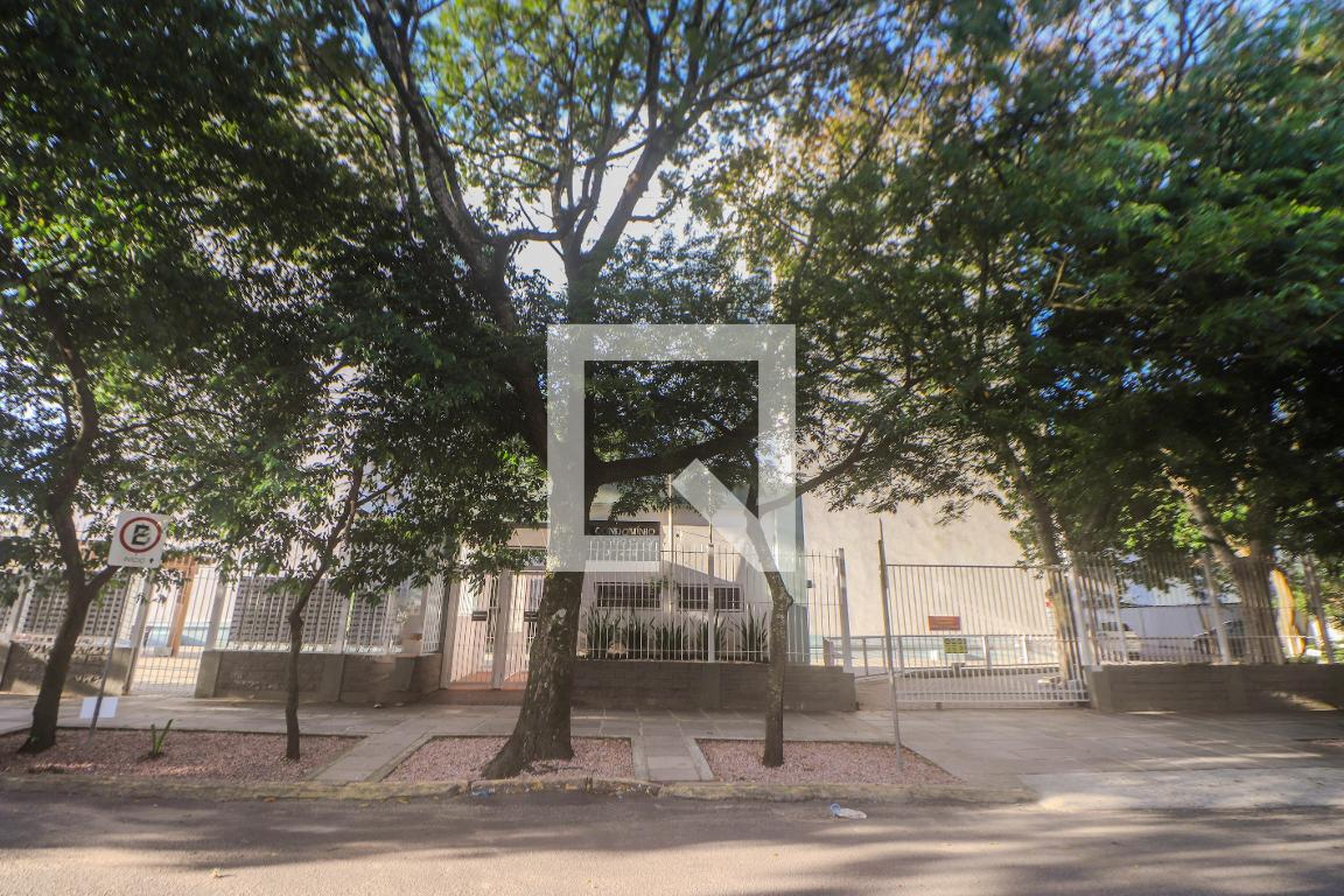 Fachada Condomínio em Rua Rodolfo Simch, 230