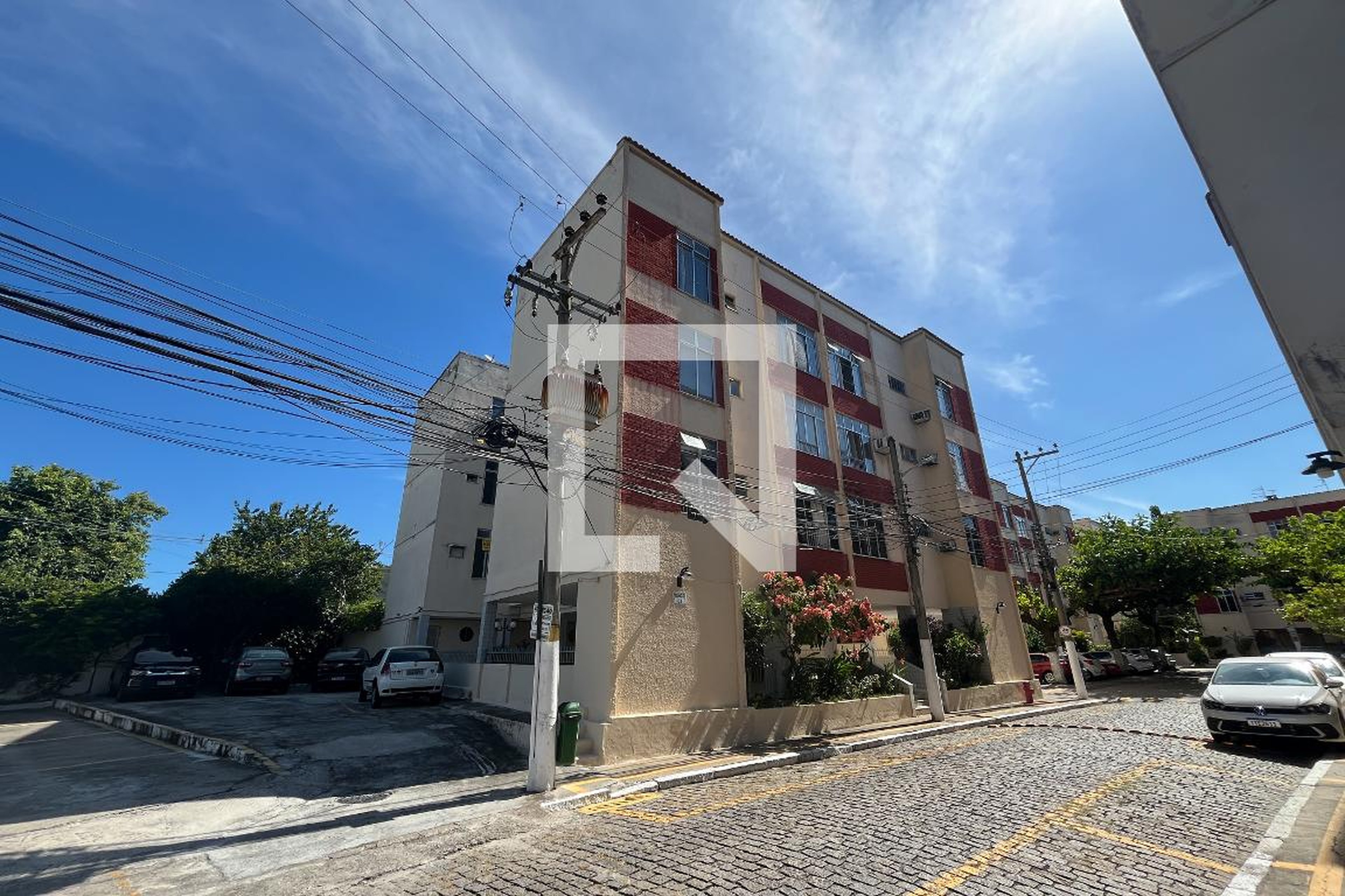 Fachada Condomínio em Rua Gustavo Augusto de Resende, 495