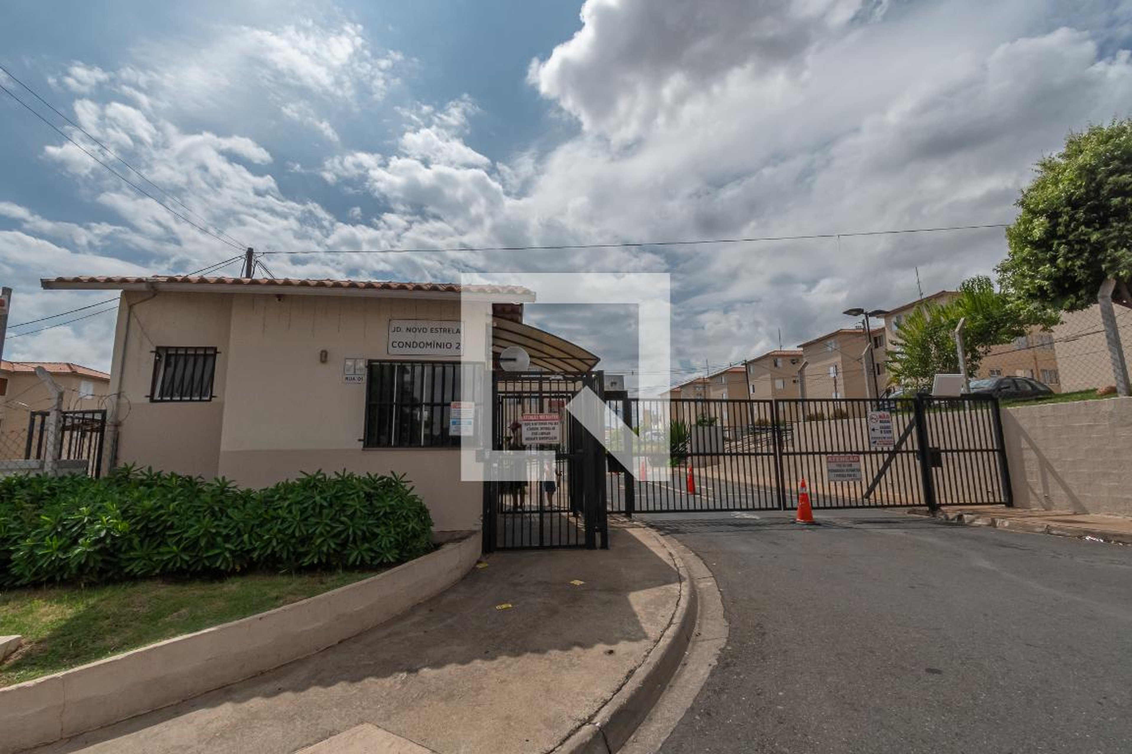 Fachada do Condomínio Condomínio em Rua da Amizade, 74
