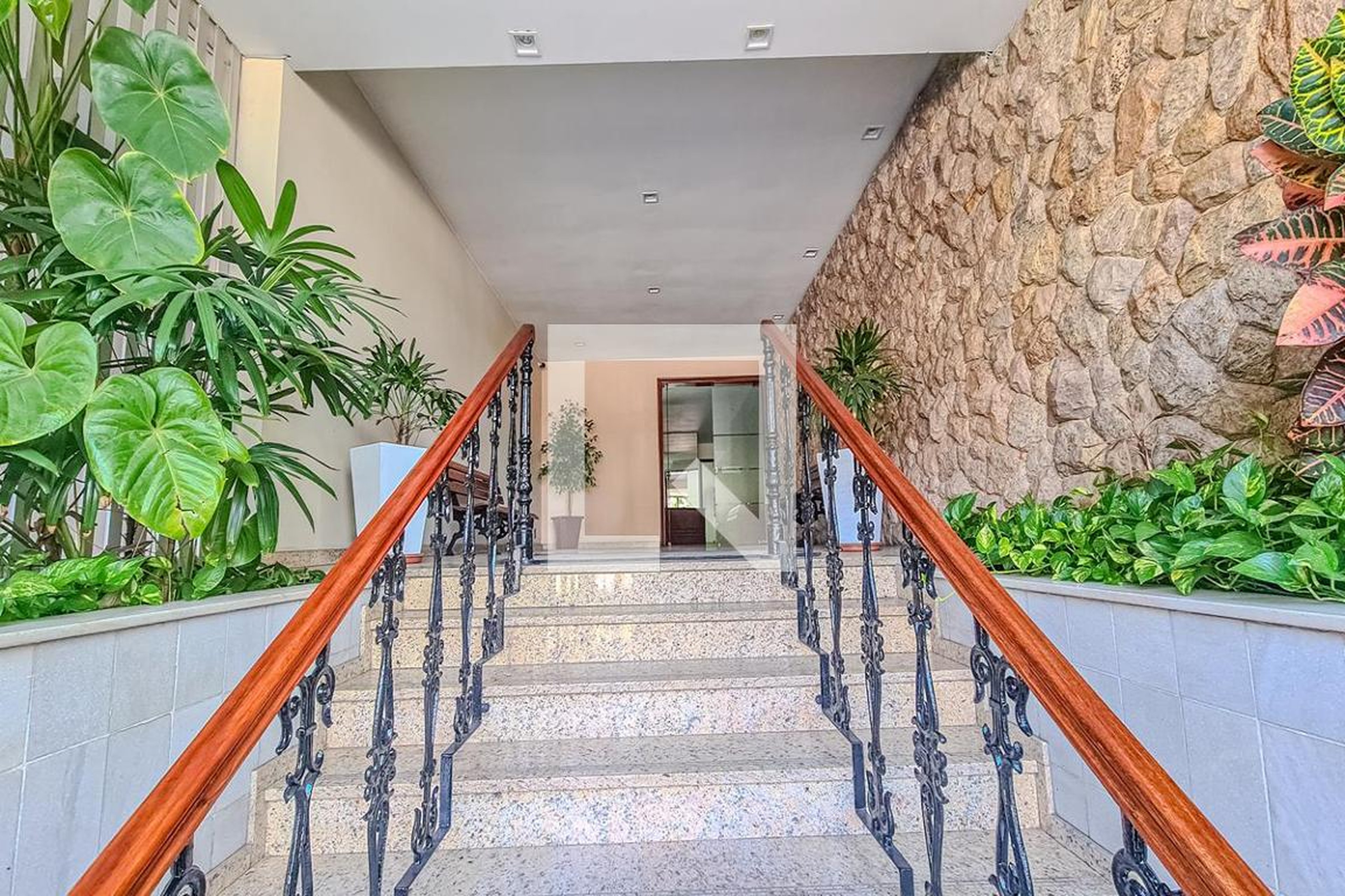 Hall de entrada - Edifício Campo de Dálias