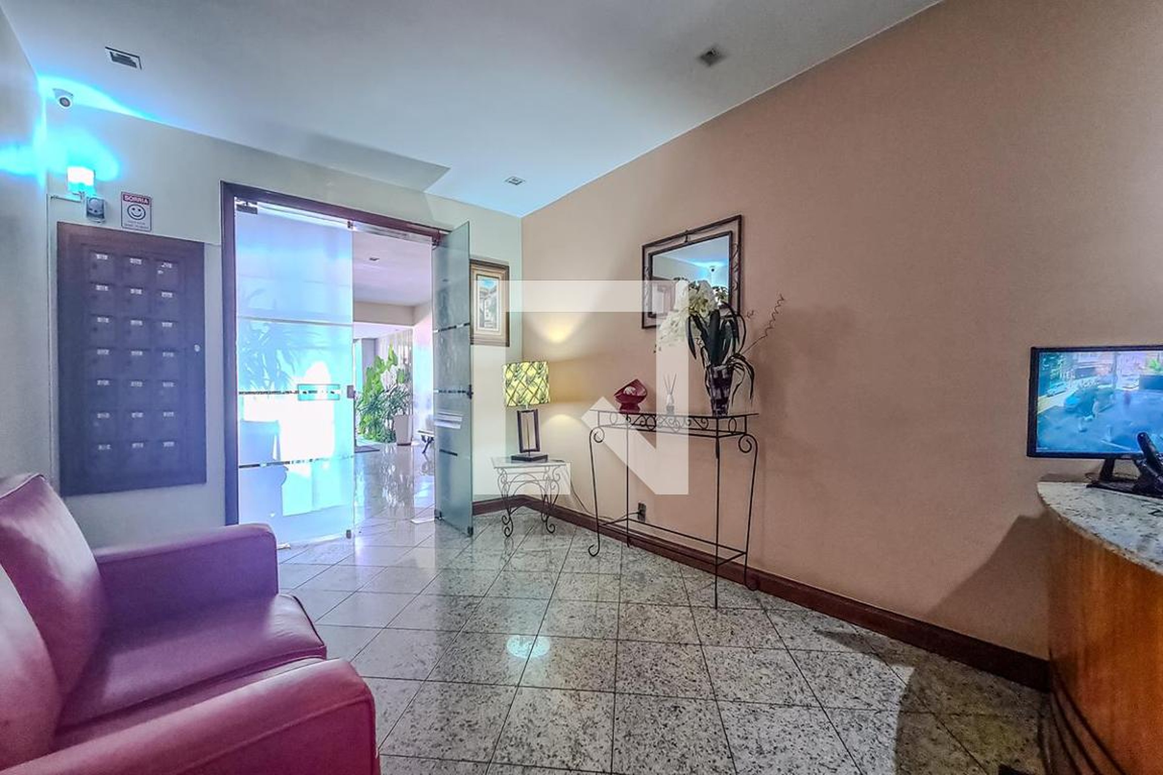 Hall social - Edifício Campo de Dálias