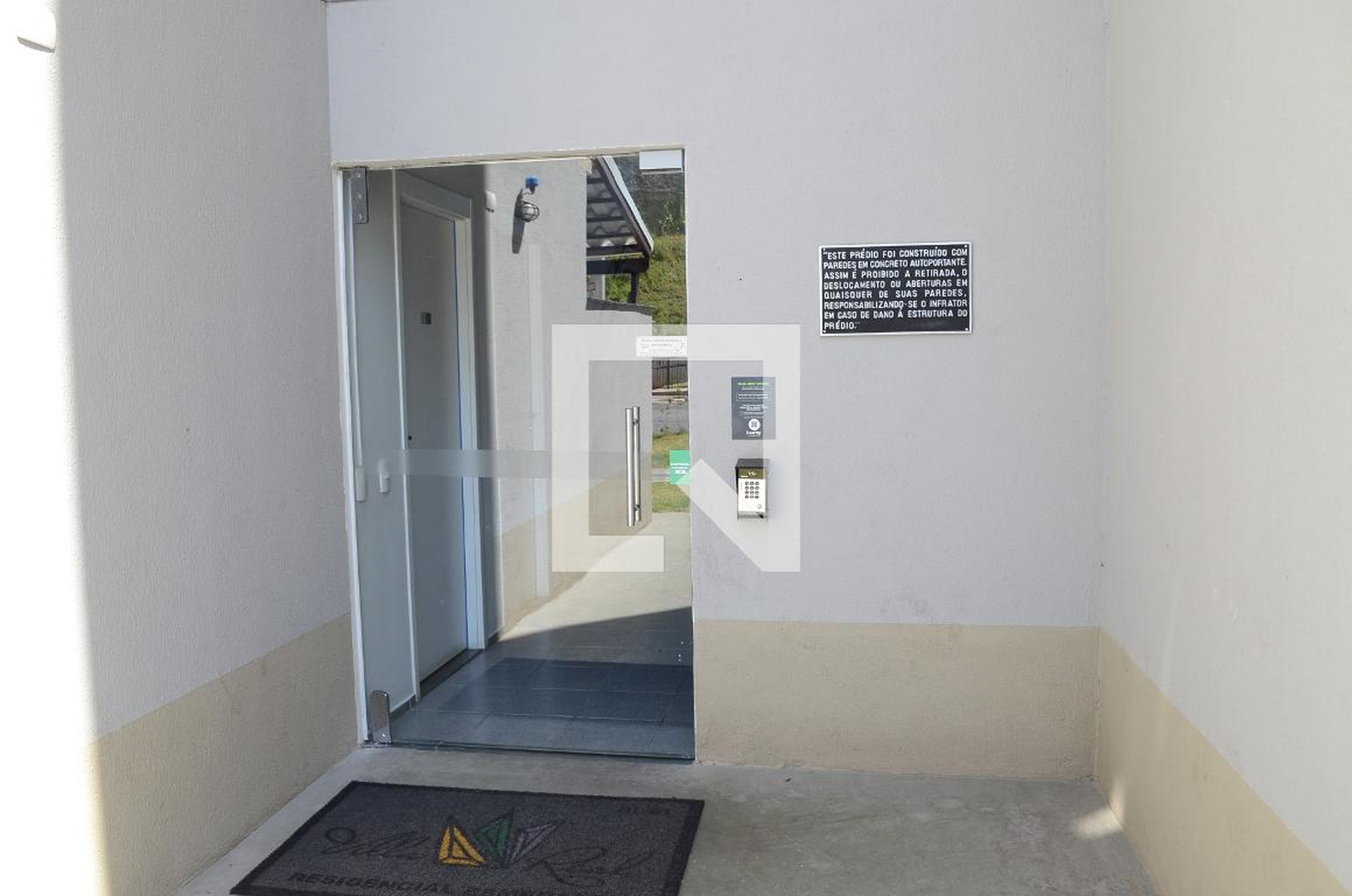 Hall de entrada Condomínio em Rua dos Borges, 490
