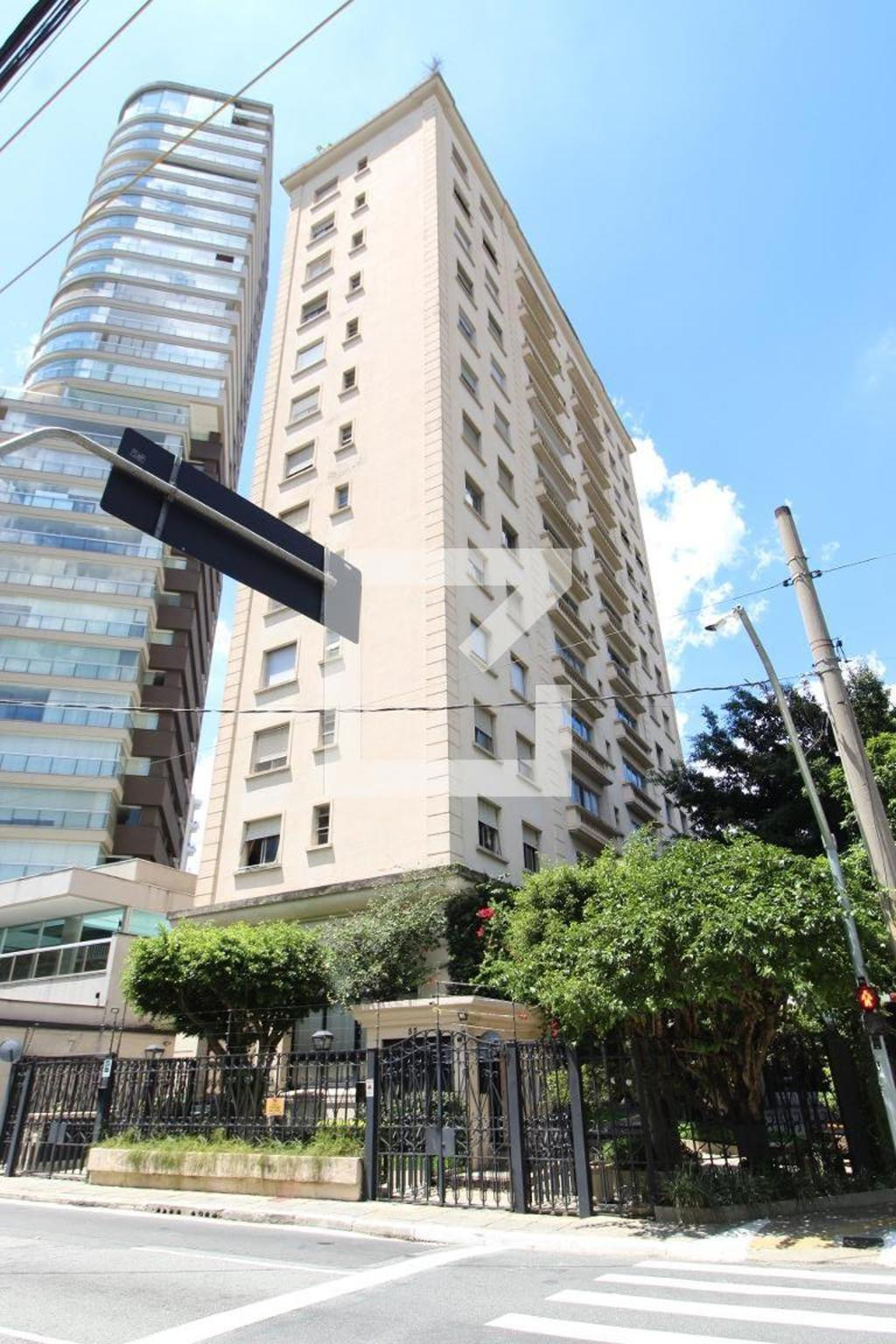 Fachada do Prédio Condomínio Silvia Gramero