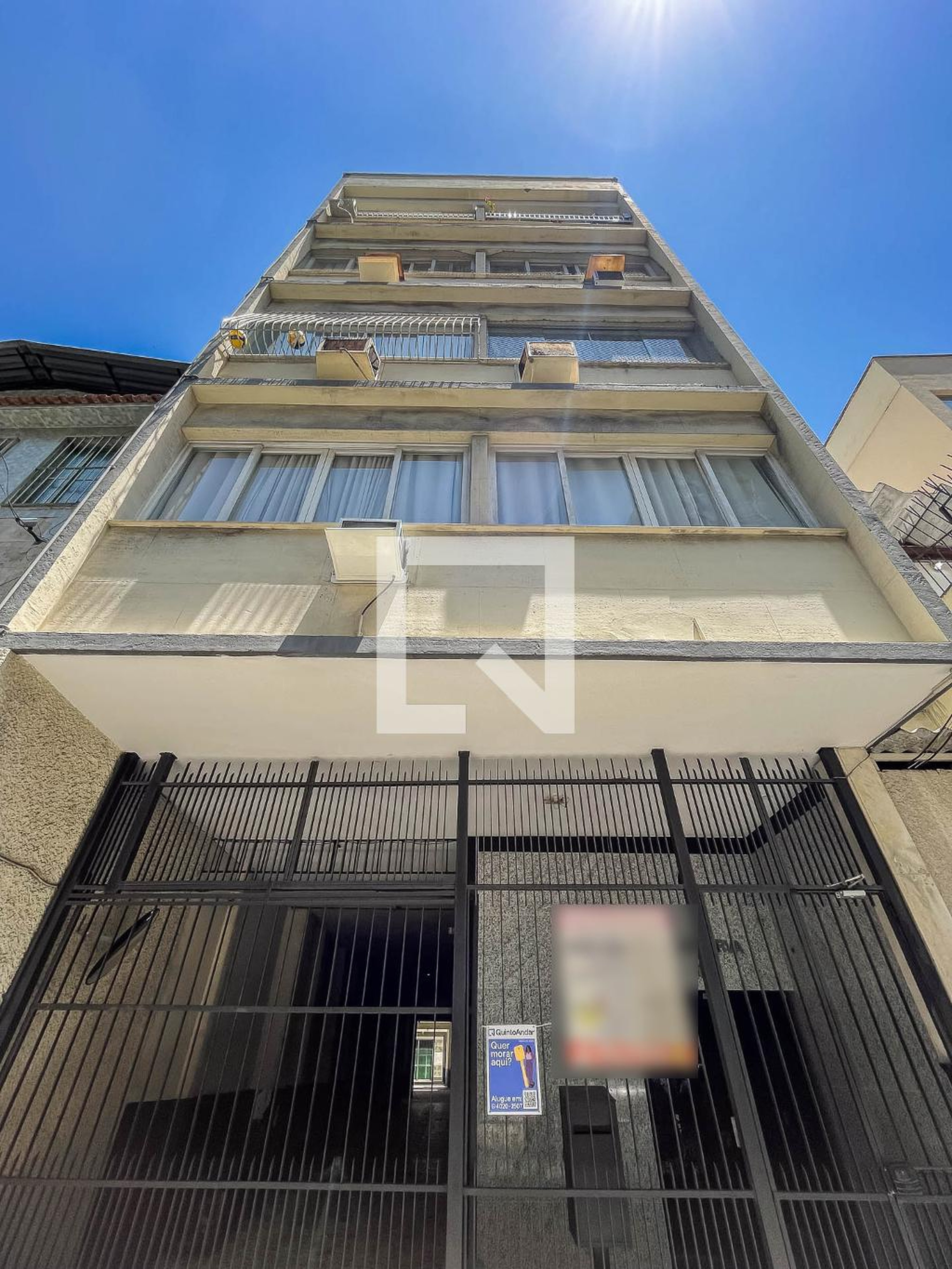 Fachada Condomínio em Rua Aristídes Lôbo, 112