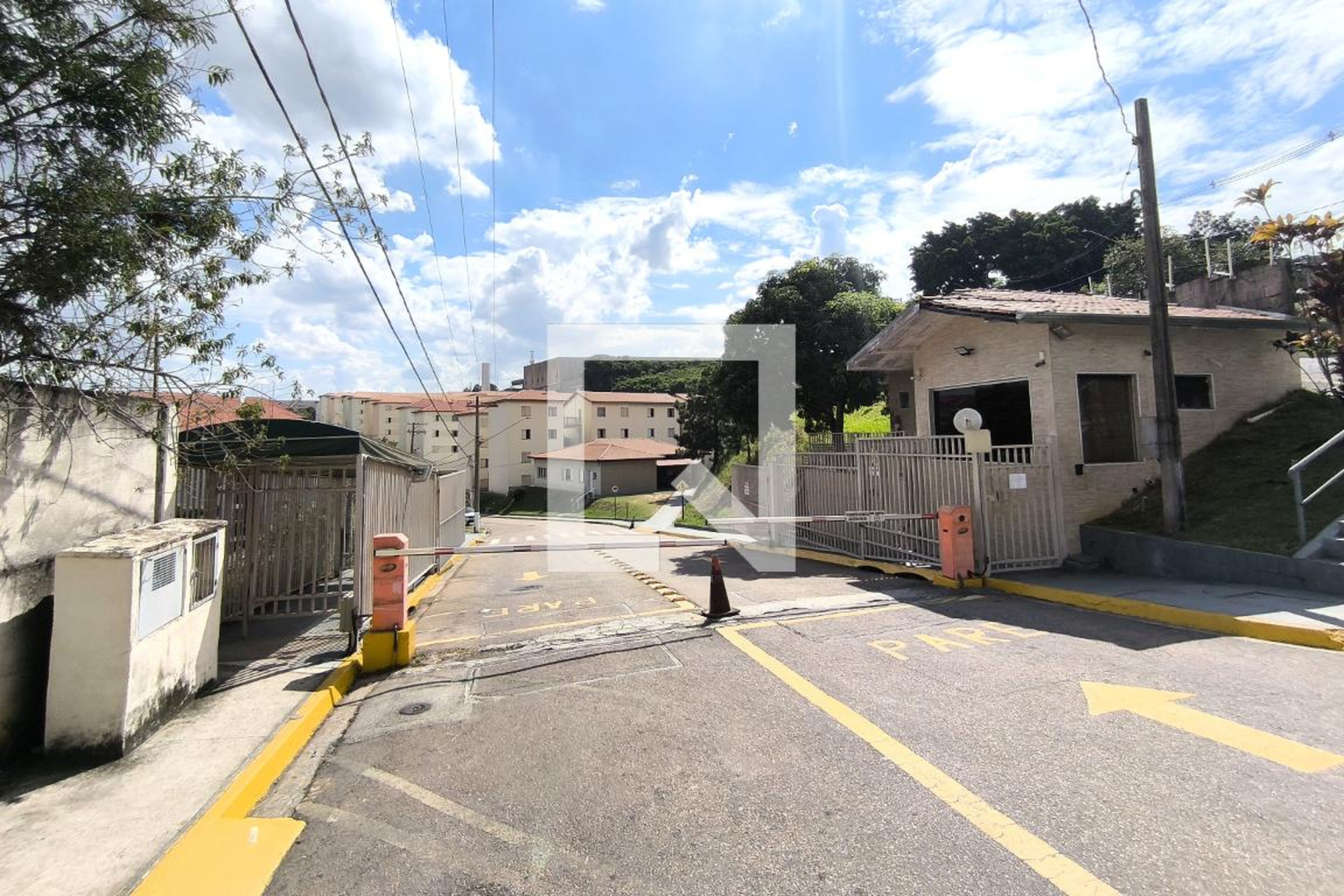 Fachada do Condomínio Condomínio Alpha 3