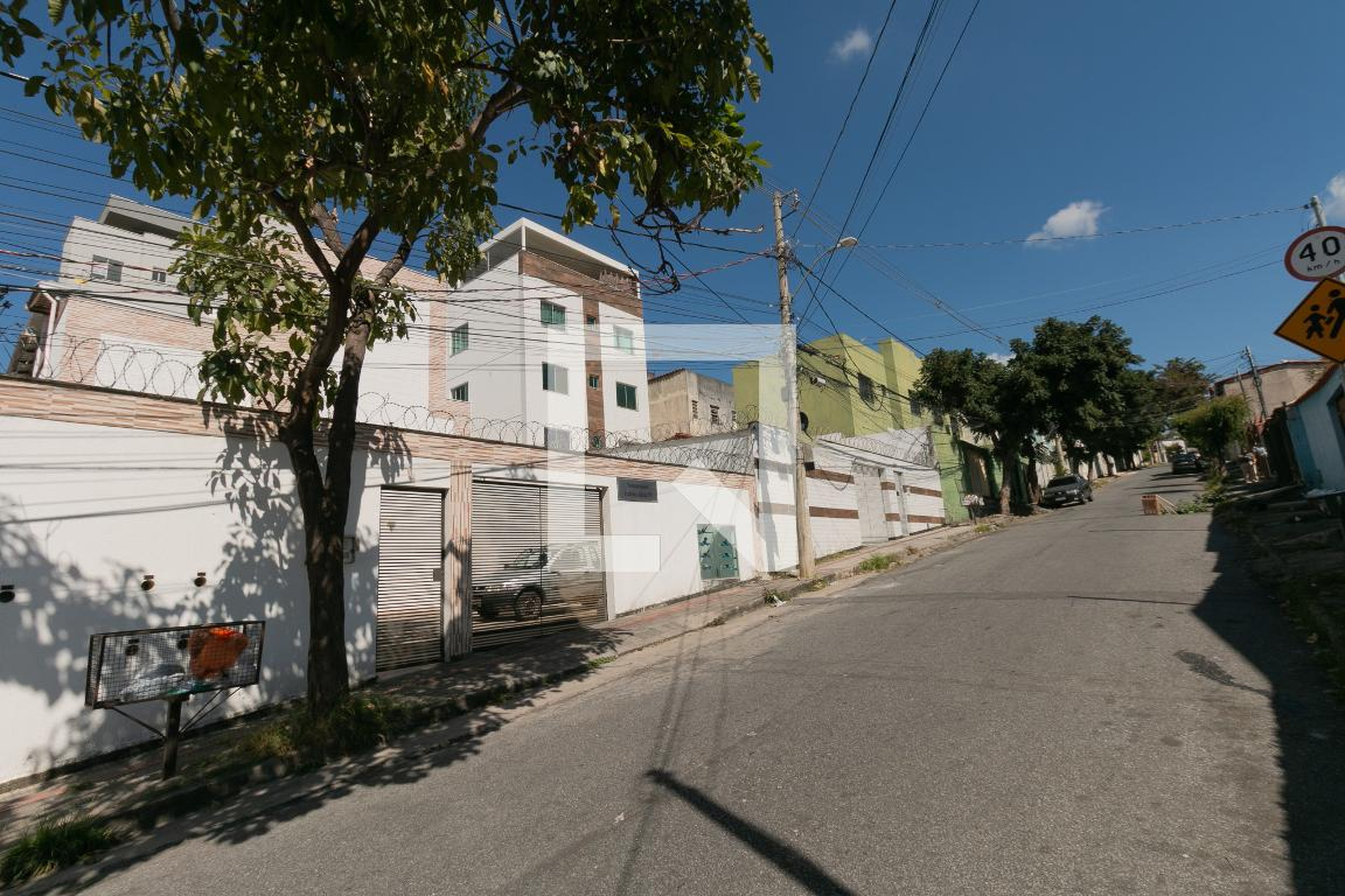 Fachada Condomínio em Rua Castro Alves, 190