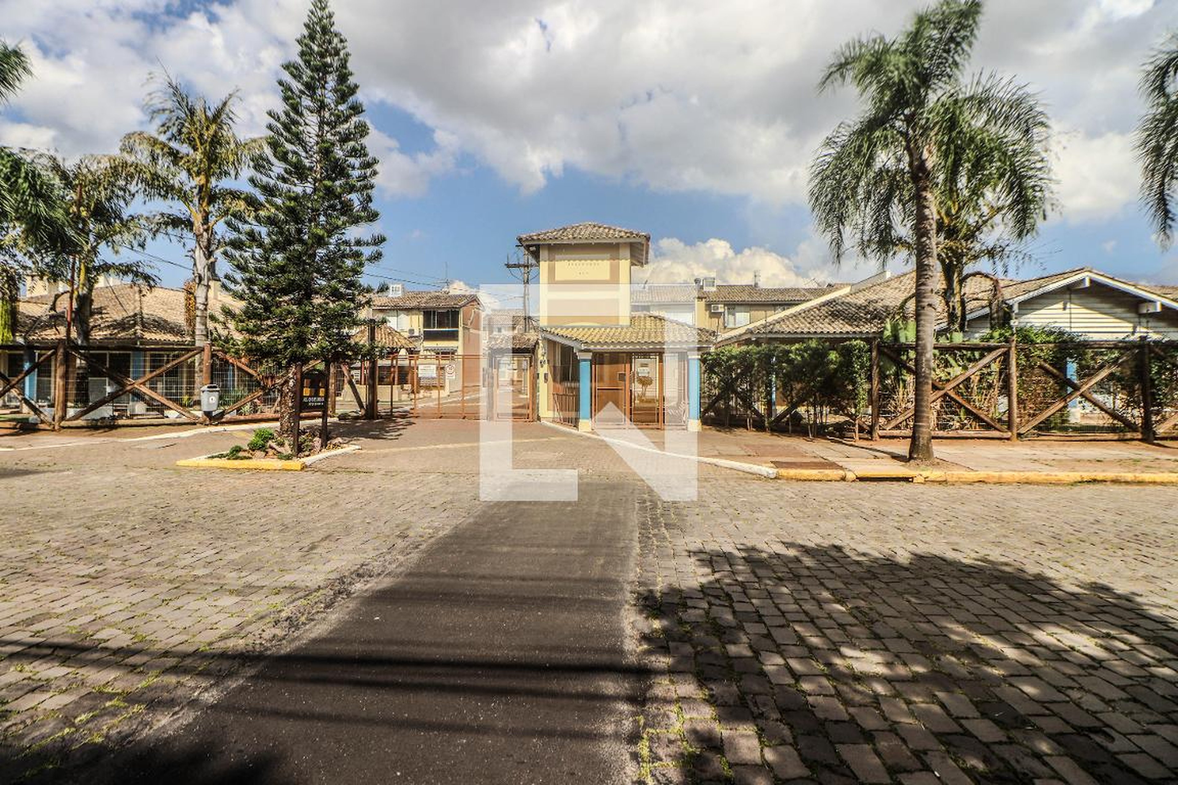 Fachada do Condomínio Condomínio em Avenida José Aloísio Filho, 65