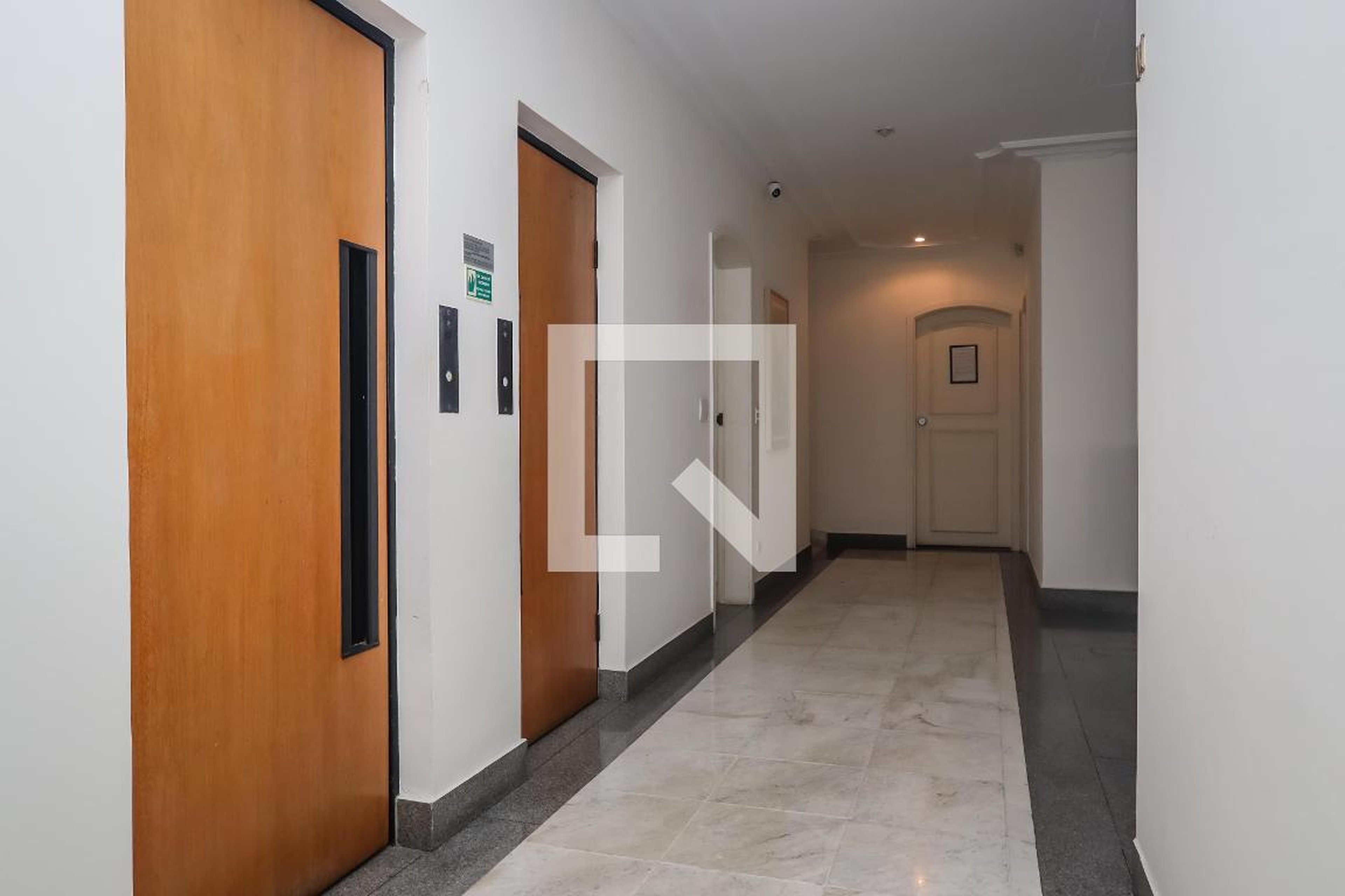 Elevador - The First Full