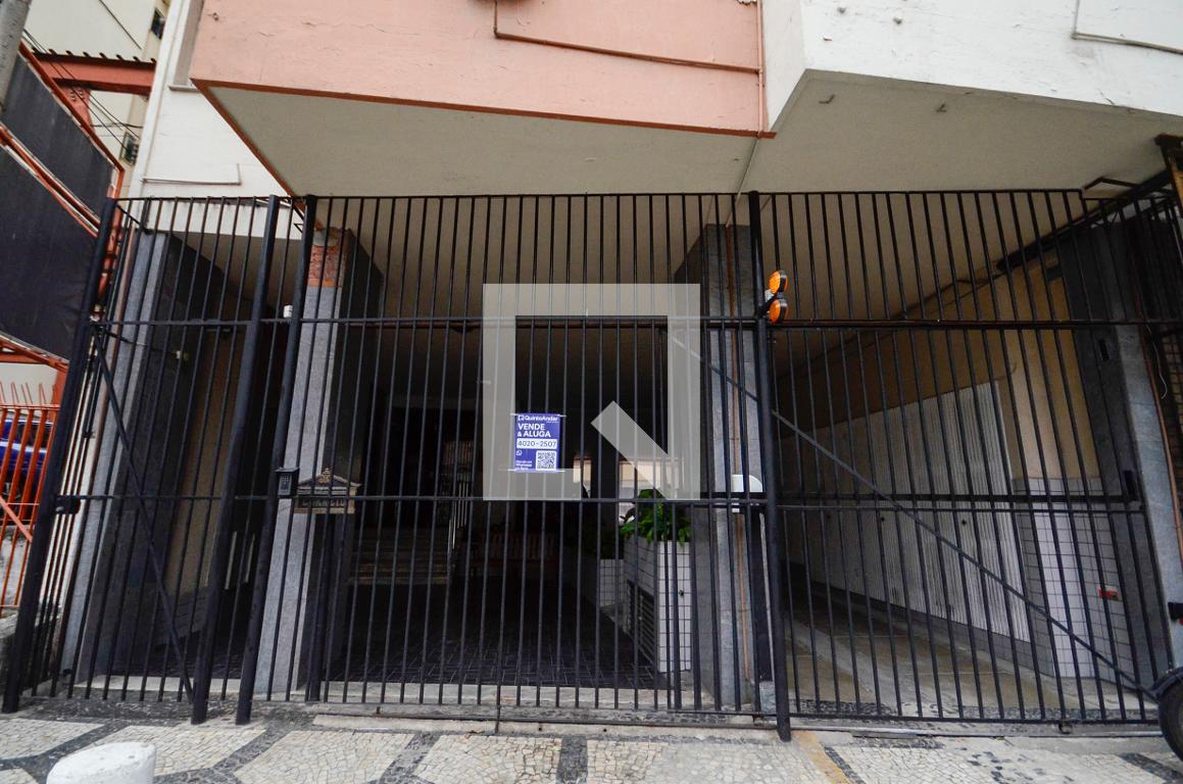 Fachada Condomínio em Rua Visconde de Santa Isabel, 219