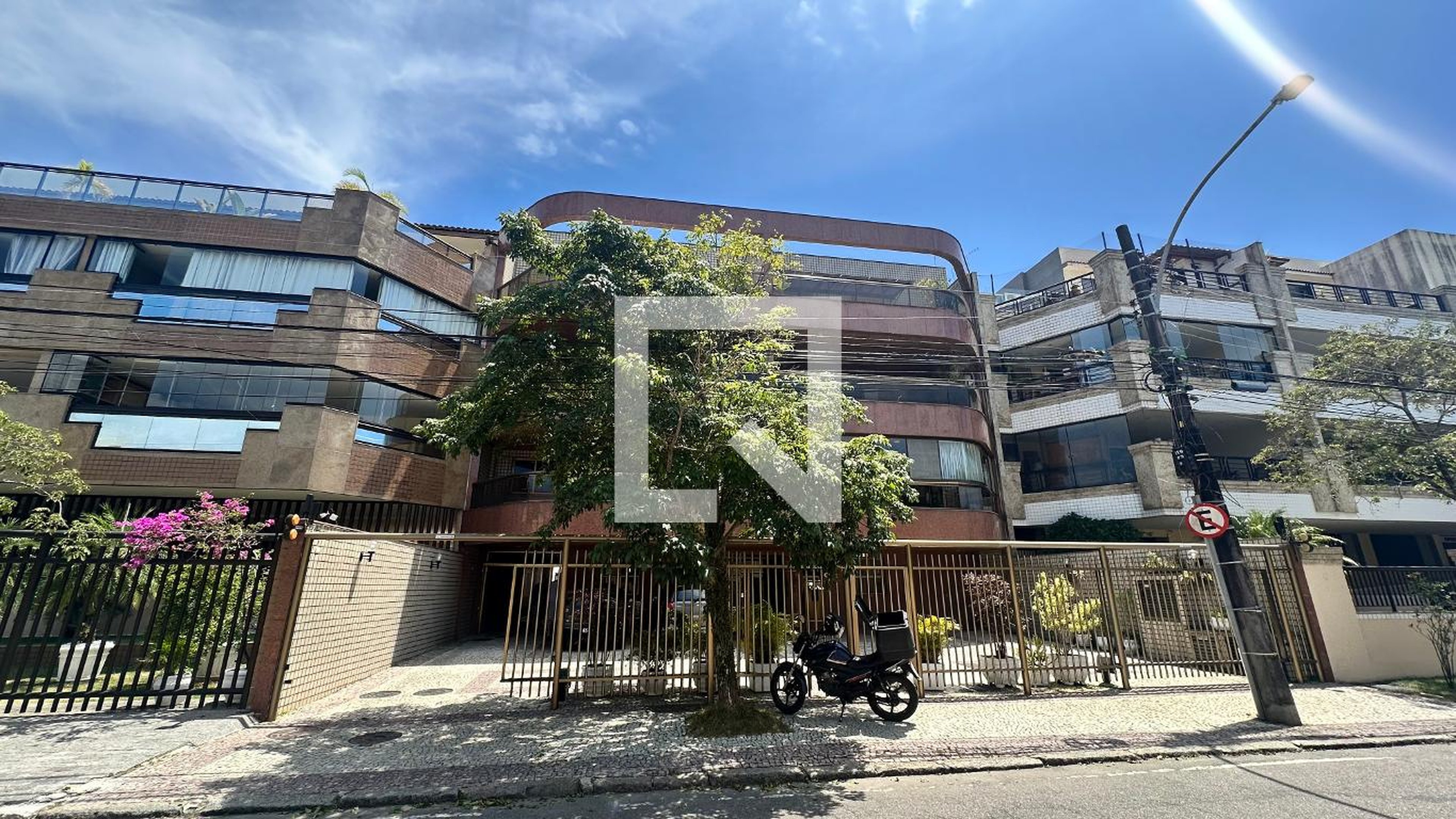 Fachada Condomínio Rana Nadruci