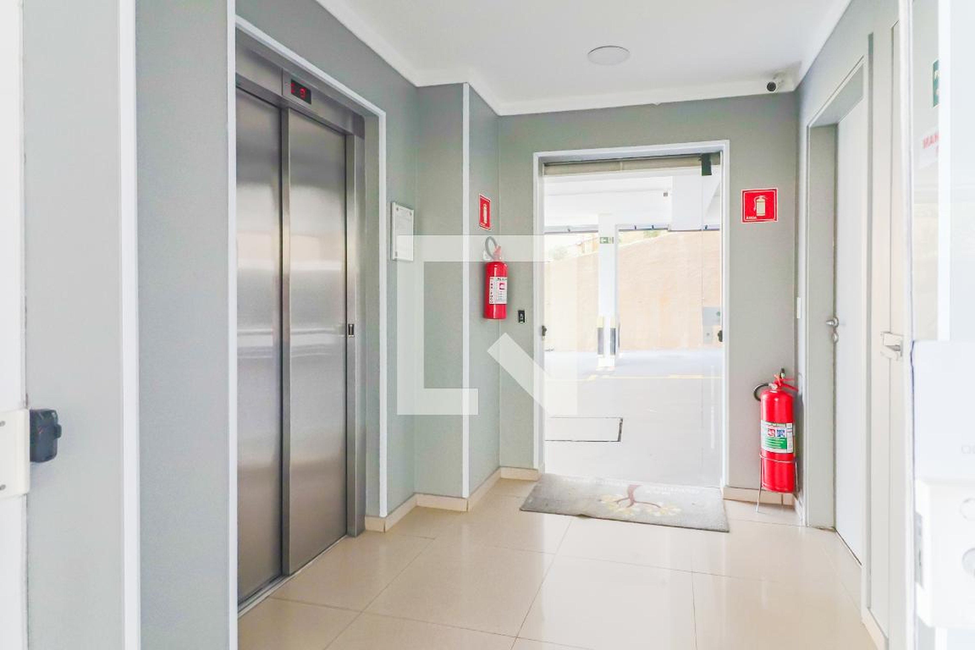 Hall de entrada - Max Oliveira