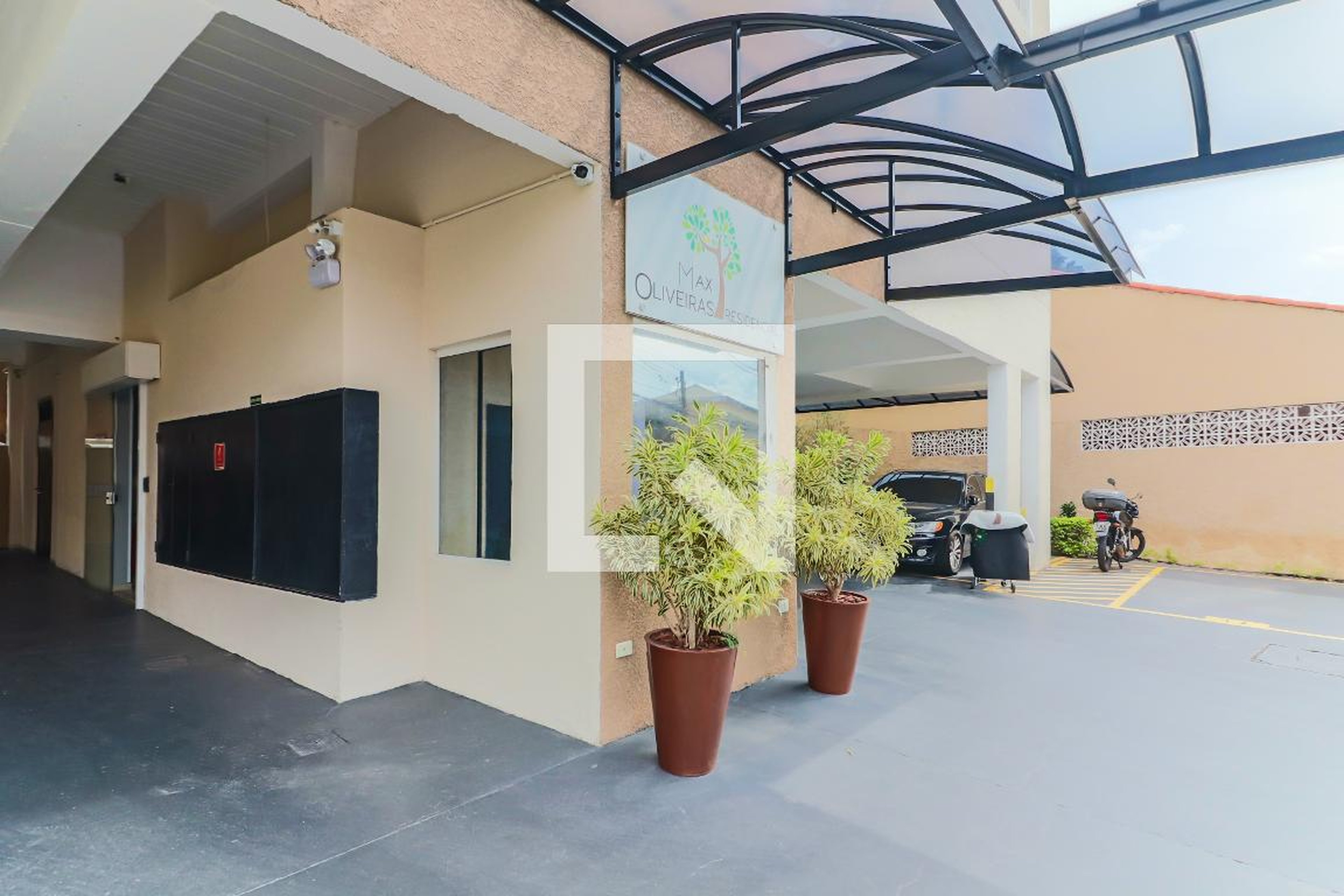 Condomínio - Max Oliveira